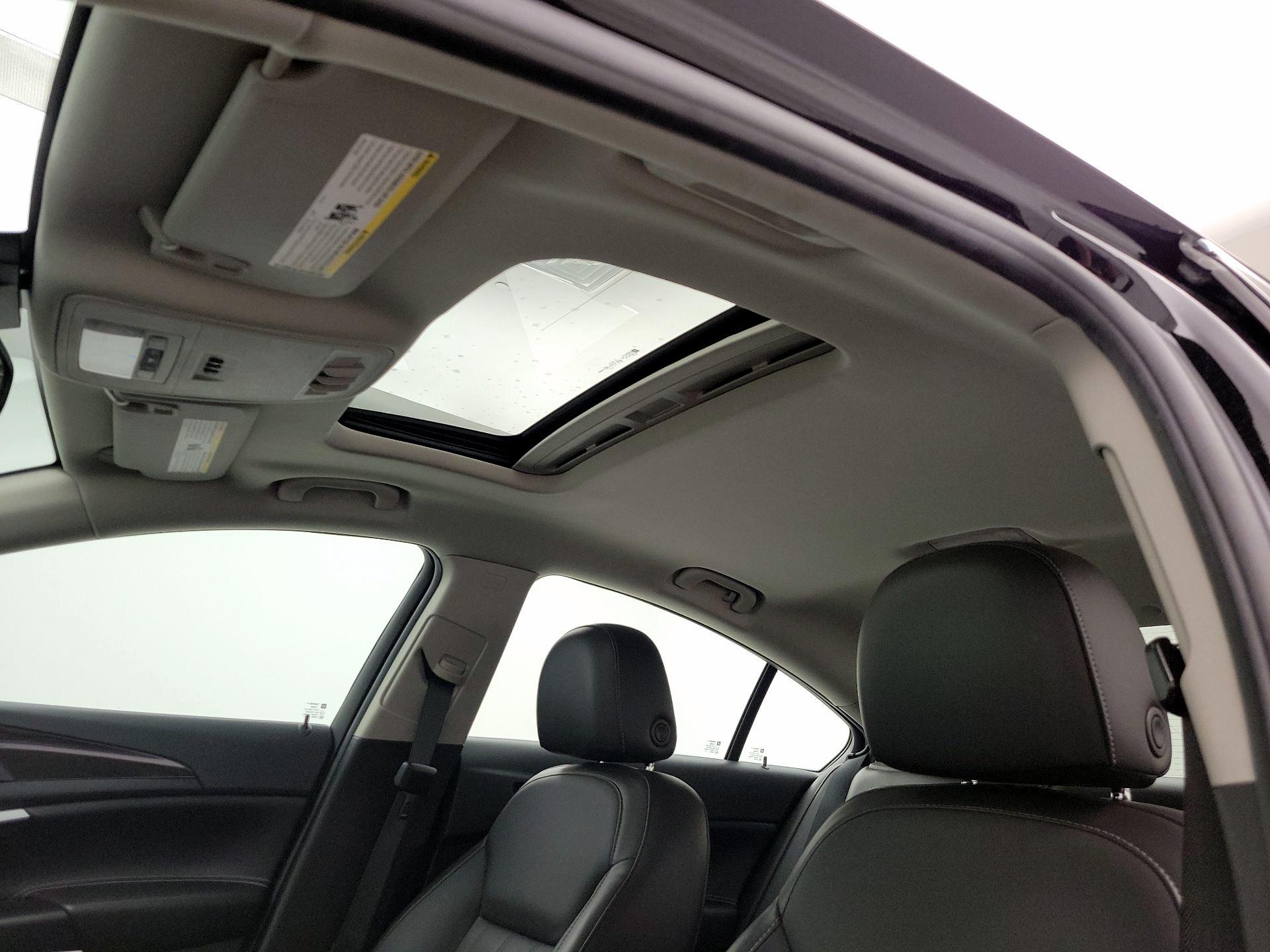 Thumbnail: 2015 Buick Regal - 20