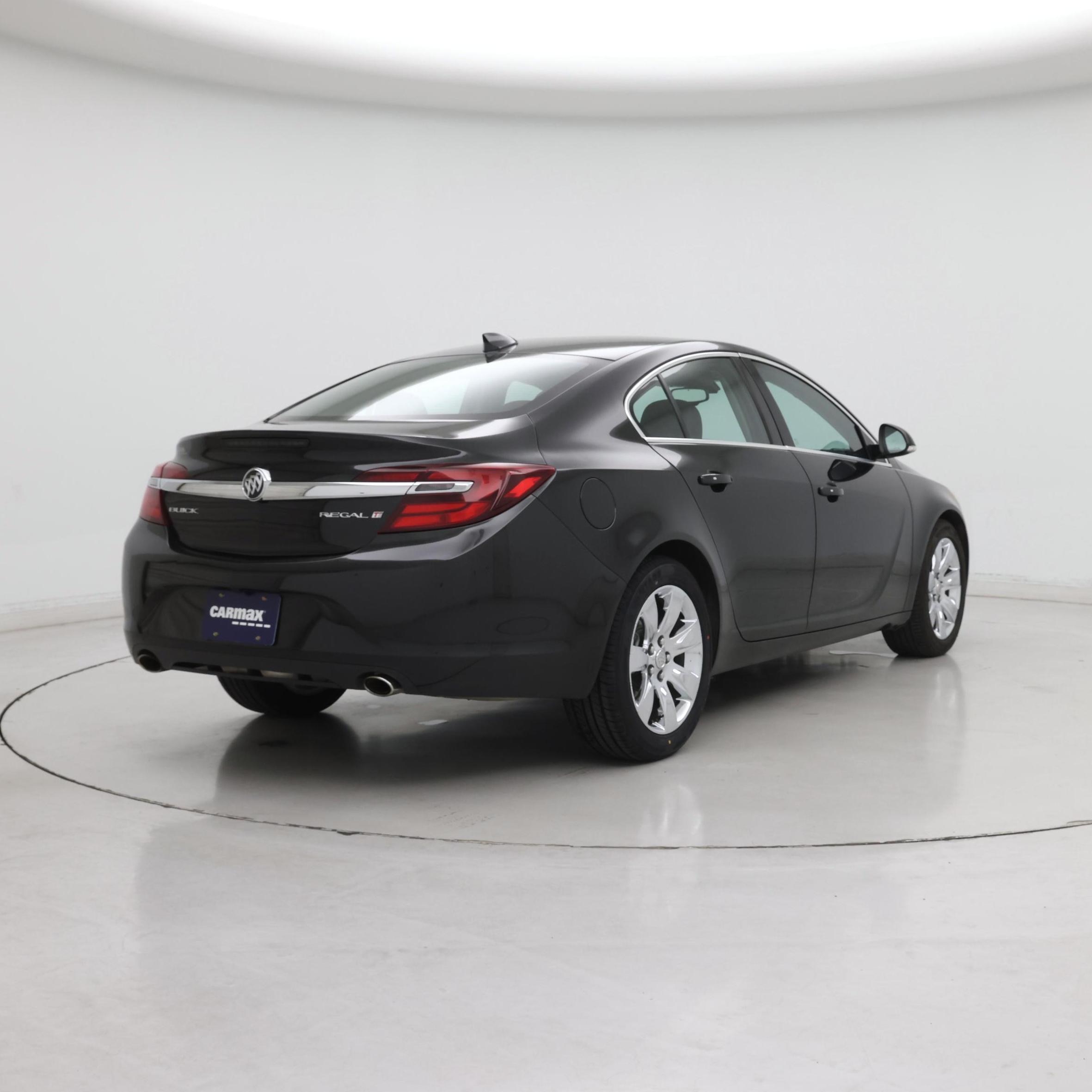 Thumbnail: 2015 Buick Regal - 8