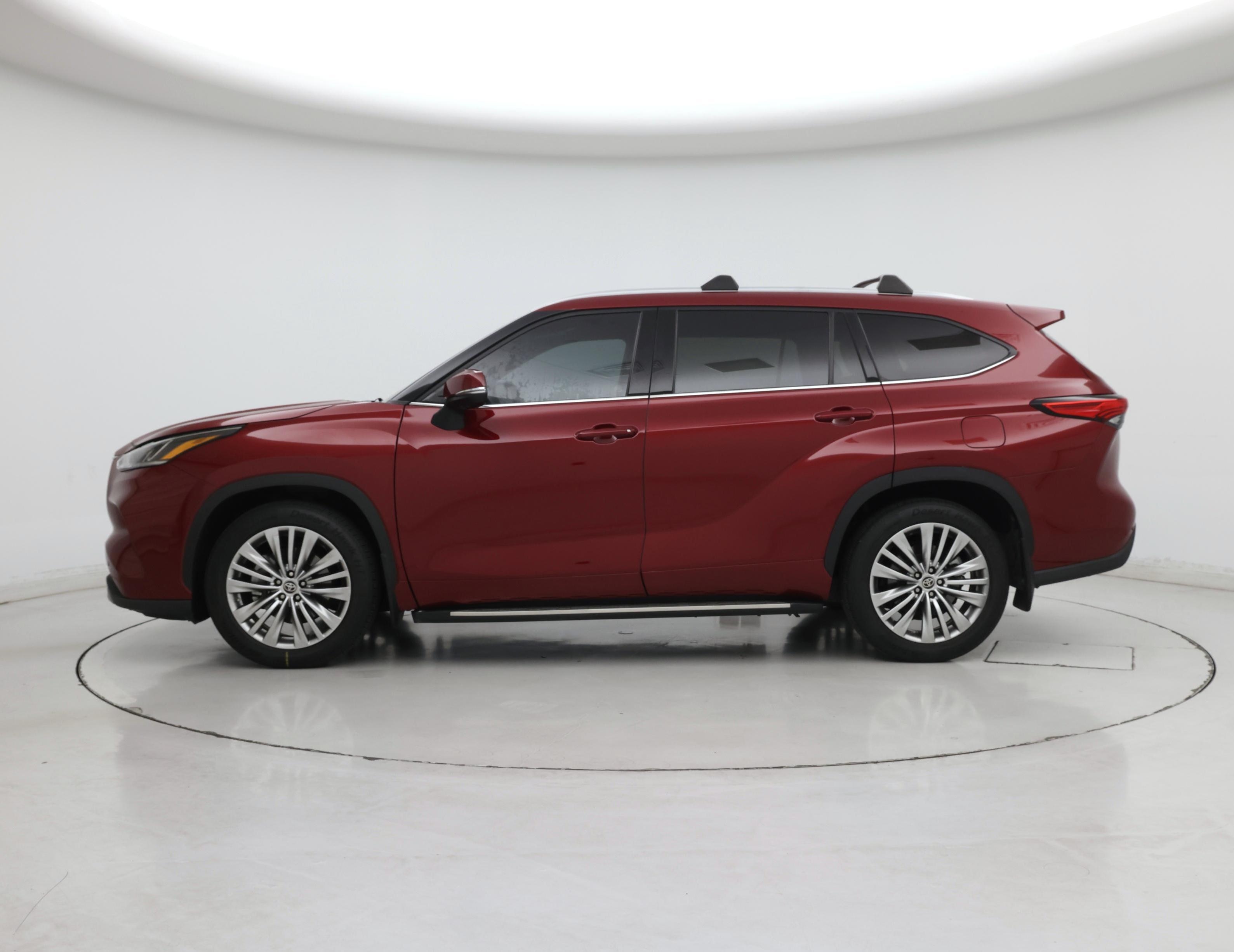 Thumbnail: 2022 Toyota Highlander - 3