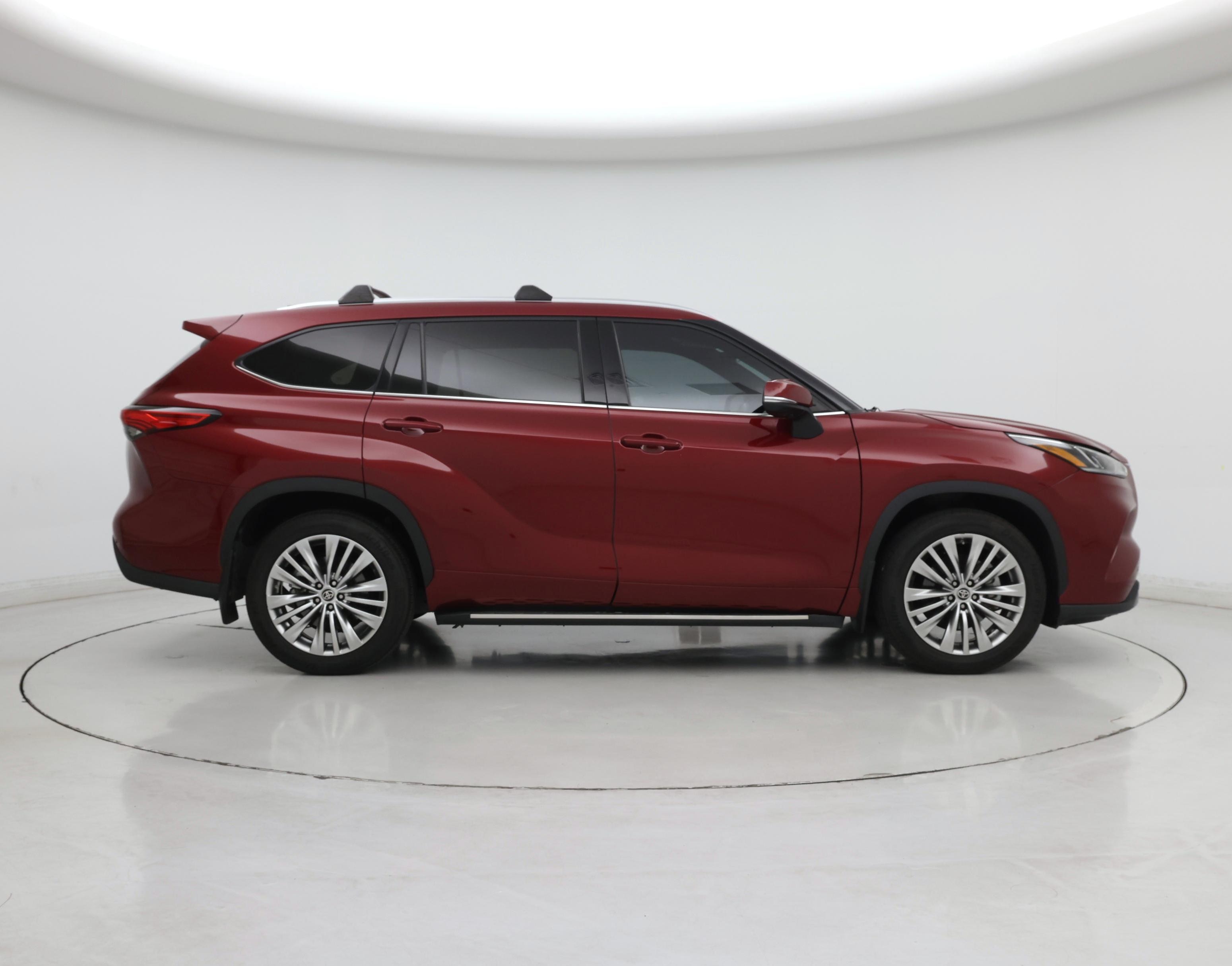 Thumbnail: 2022 Toyota Highlander - 7
