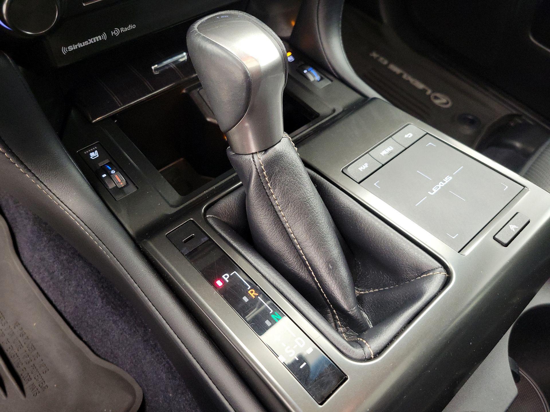 Thumbnail: 2022 Lexus GX - 18