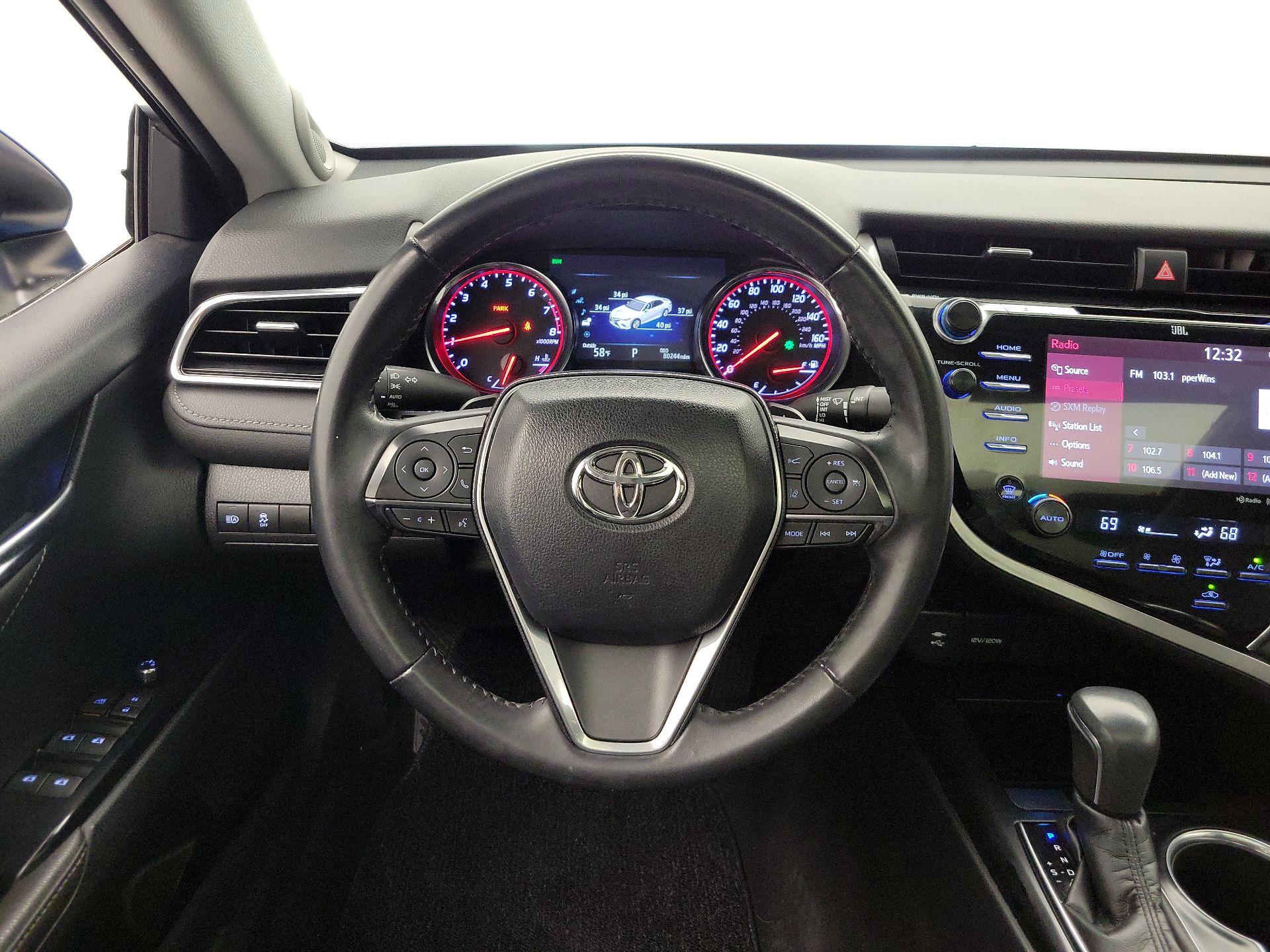 Thumbnail: 2018 Toyota Camry - 10