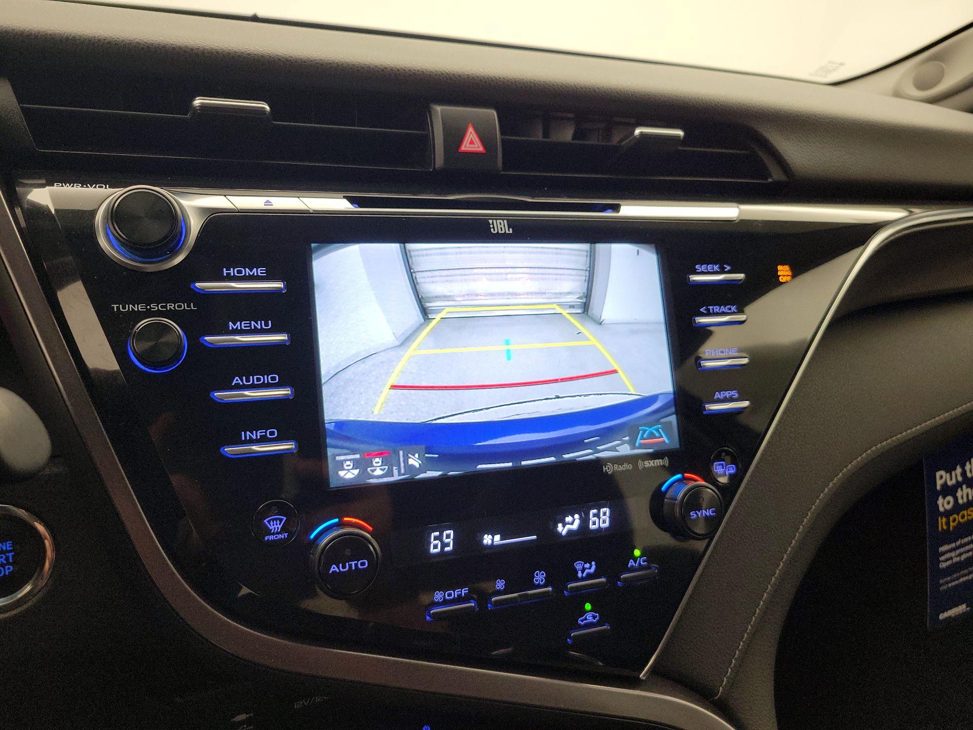 Thumbnail: 2018 Toyota Camry - 14