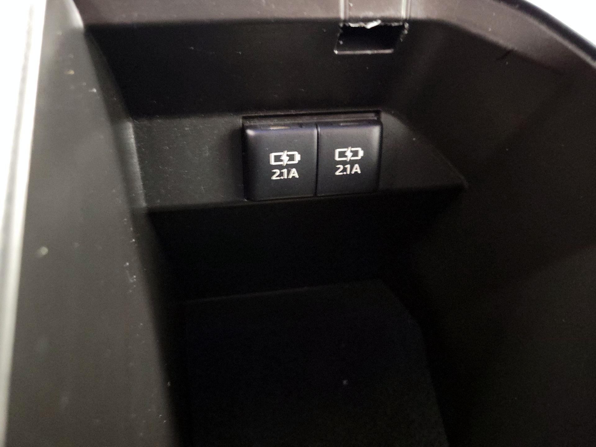 Thumbnail: 2018 Toyota Camry - 18