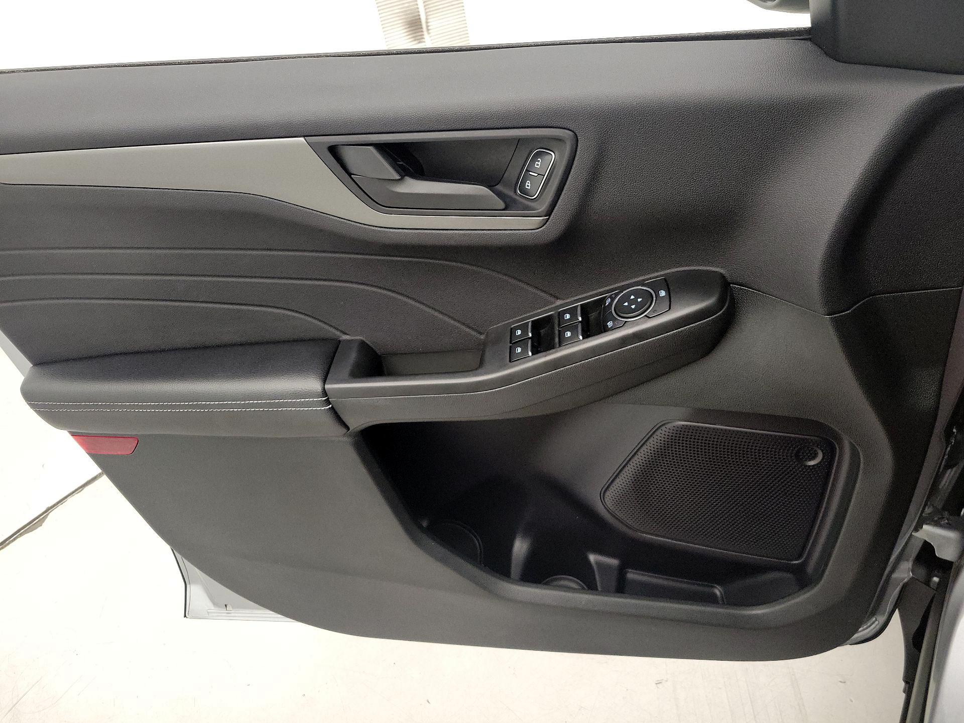 Thumbnail: 2023 Ford Escape - 12