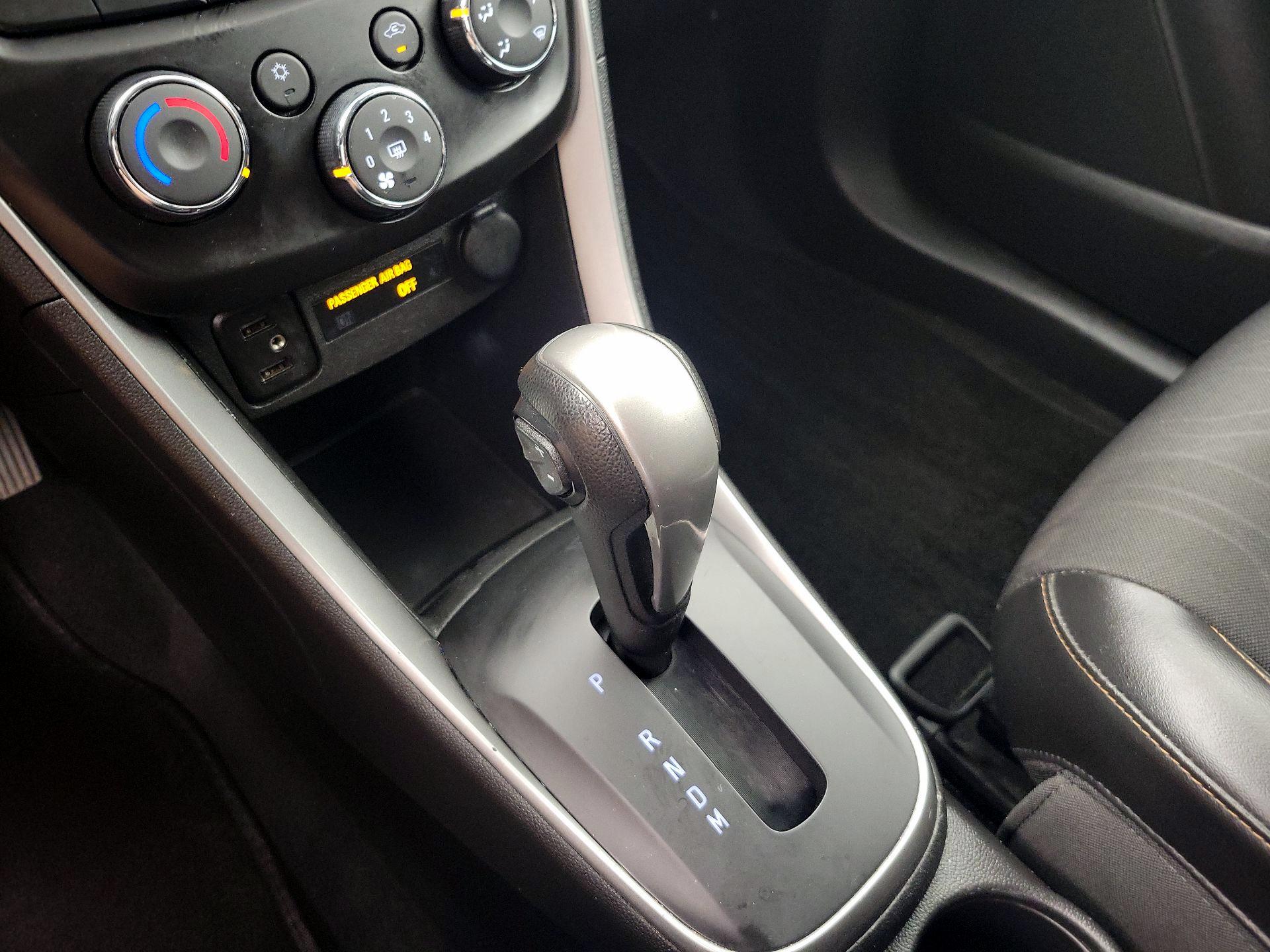 Thumbnail: 2021 Chevrolet Trax - 17