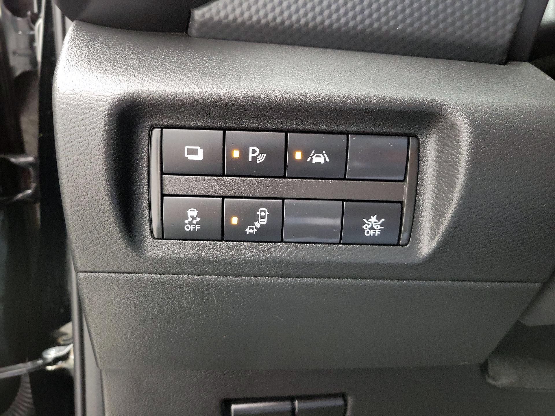 Thumbnail: 2023 Nissan Kicks - 13