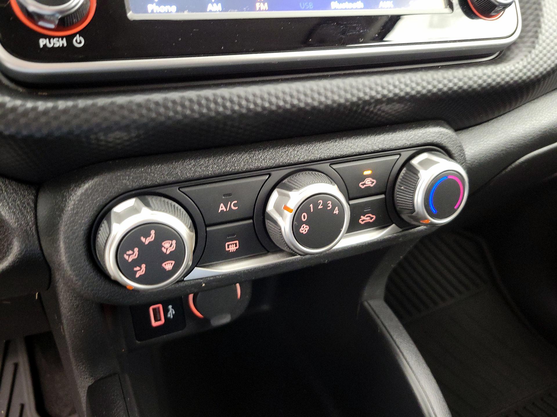 Thumbnail: 2023 Nissan Kicks - 16