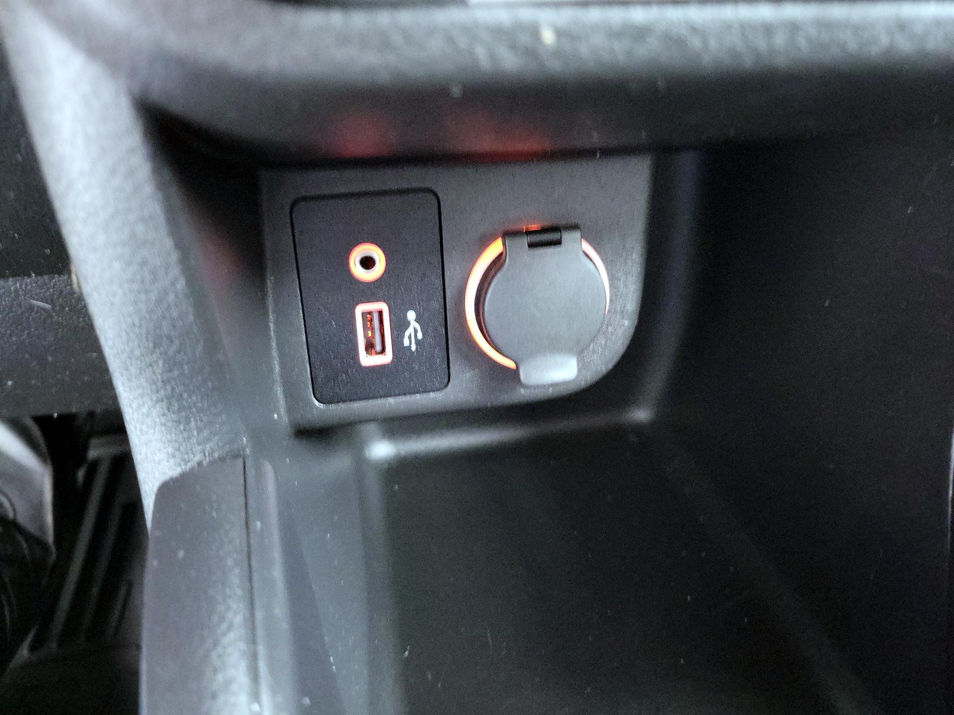 Thumbnail: 2023 Nissan Kicks - 18