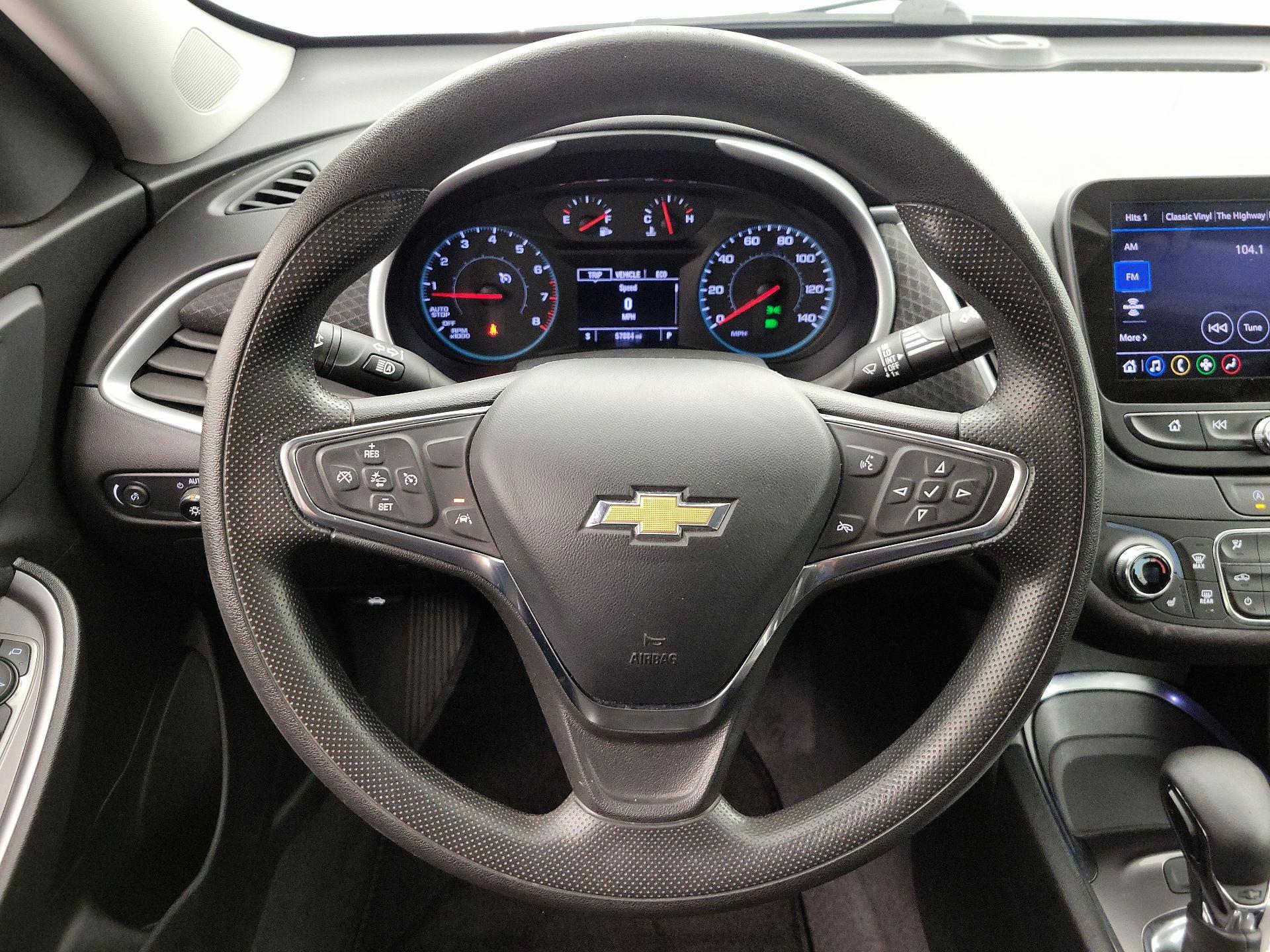 Thumbnail: 2023 Chevrolet Malibu - 10
