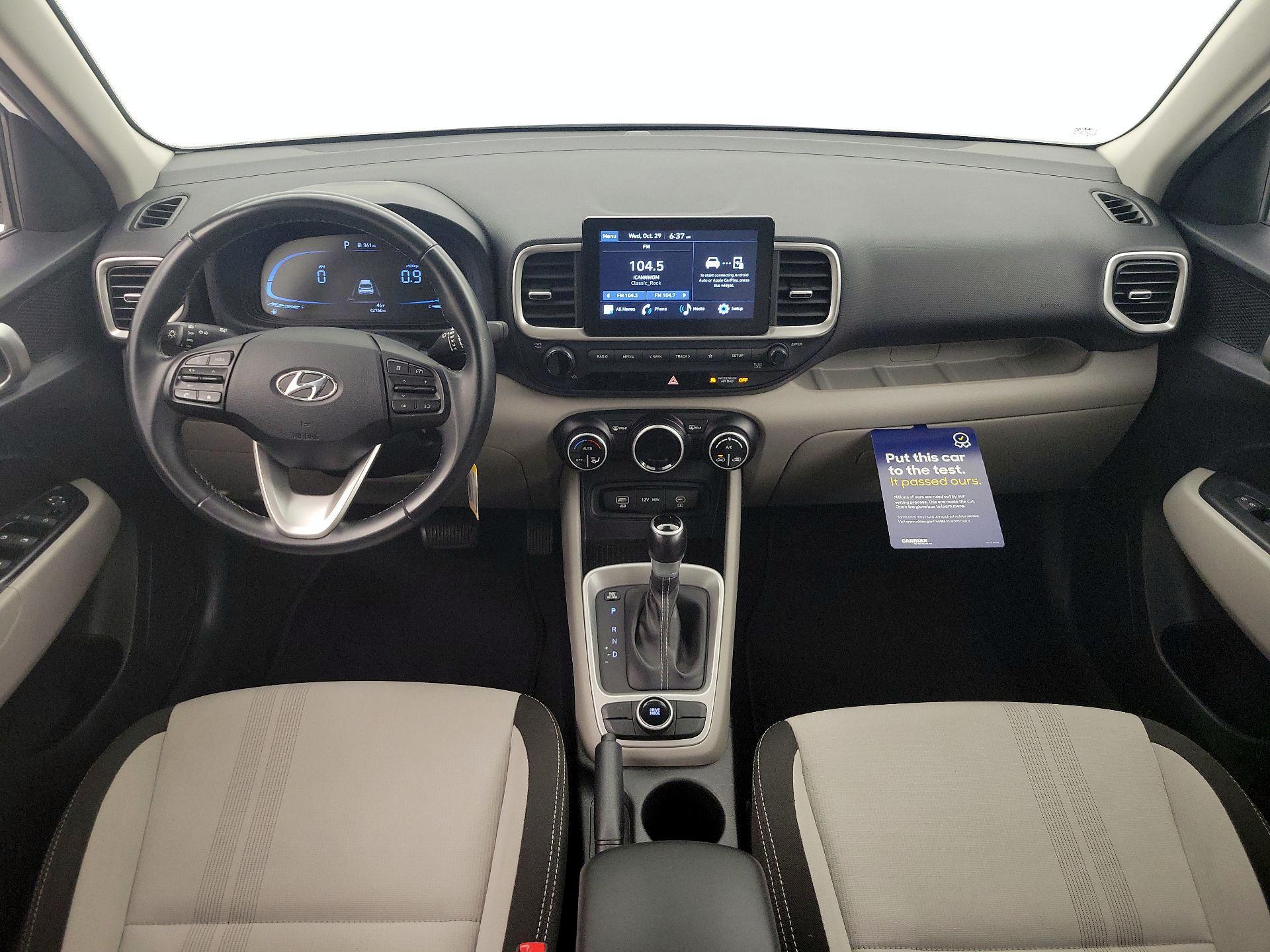 Thumbnail: 2023 Hyundai Venue - 9