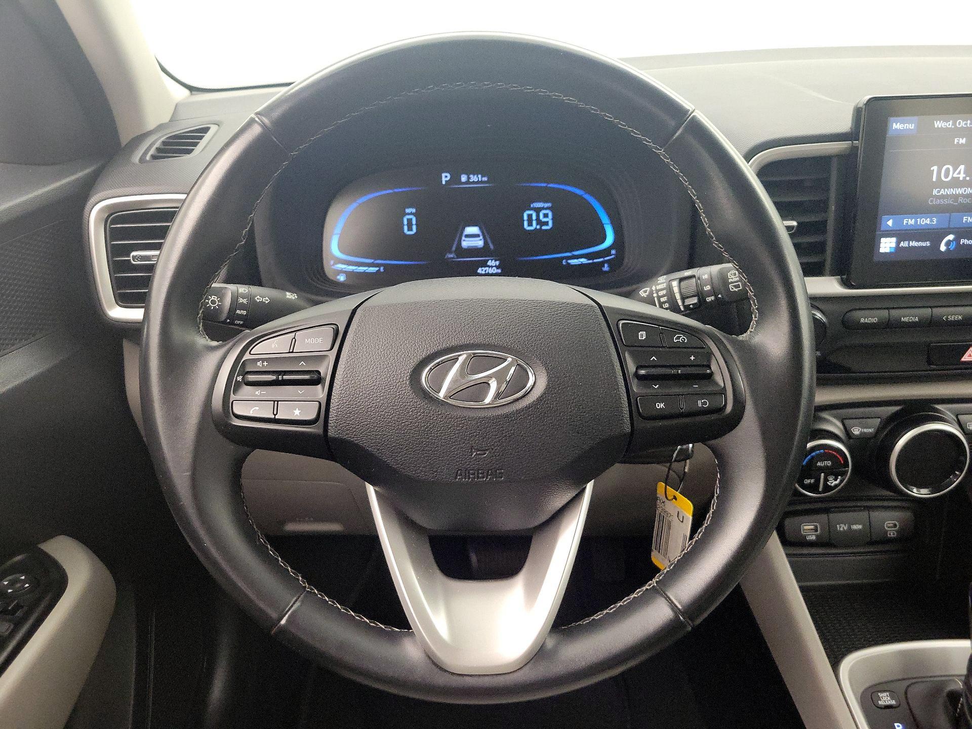 Thumbnail: 2023 Hyundai Venue - 10