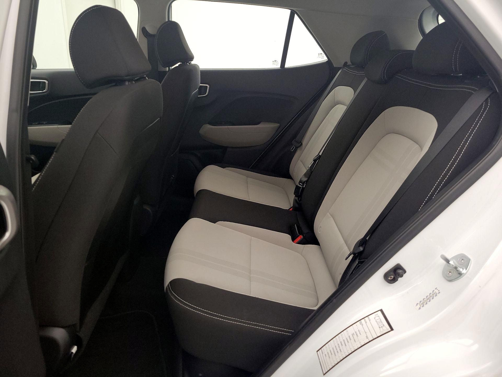 Thumbnail: 2023 Hyundai Venue - 20