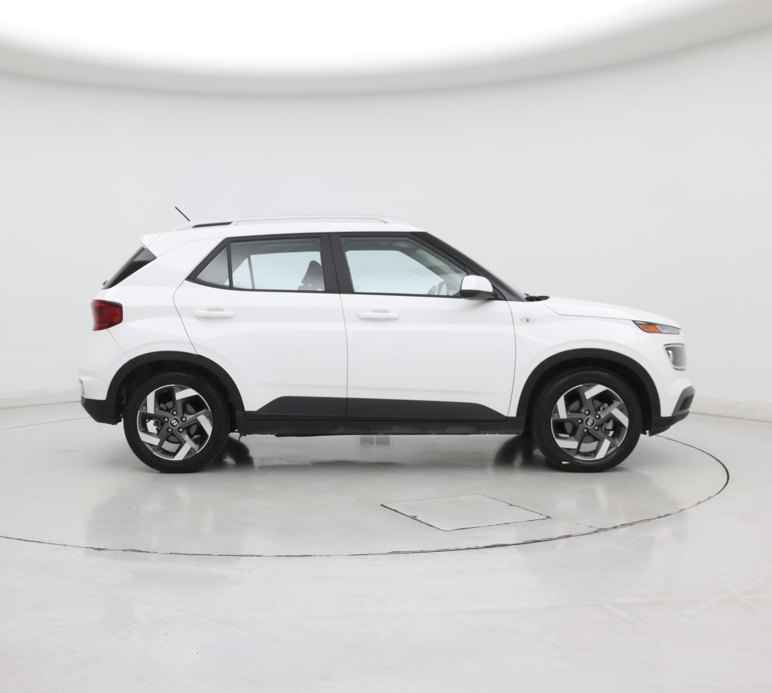 Thumbnail: 2023 Hyundai Venue - 7