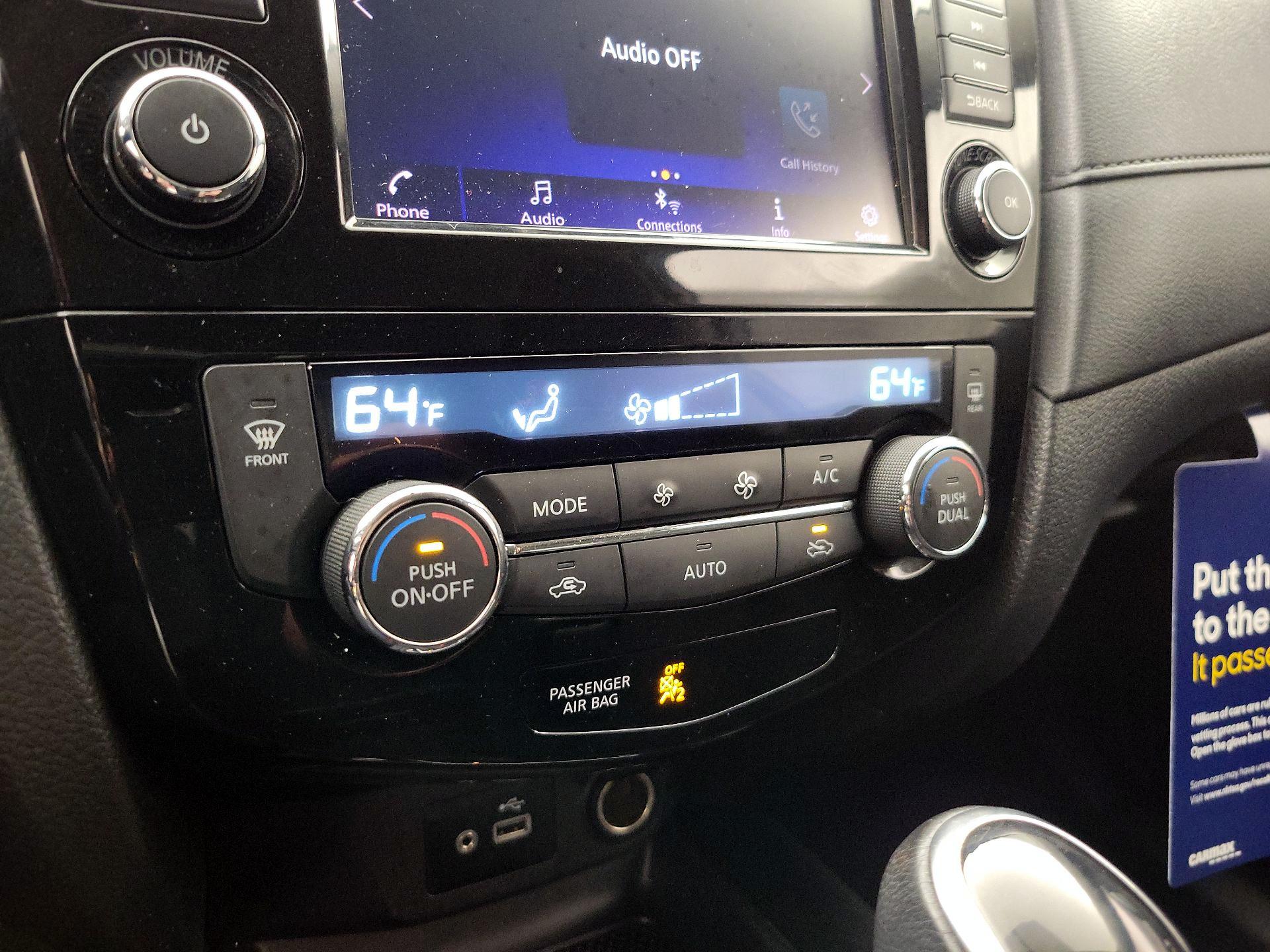 Thumbnail: 2018 Nissan Rogue - 16