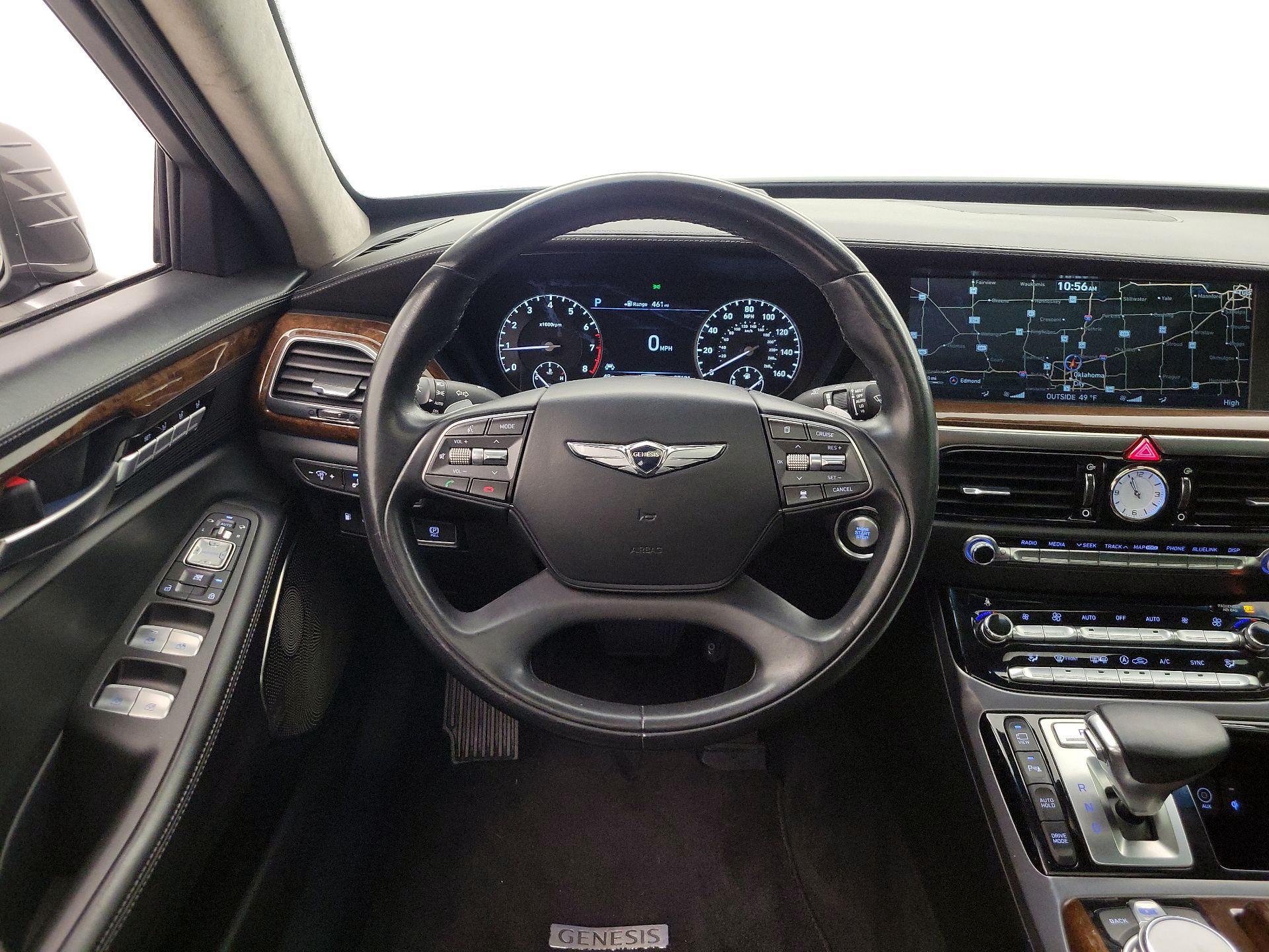 Thumbnail: 2017 Genesis G90 - 10