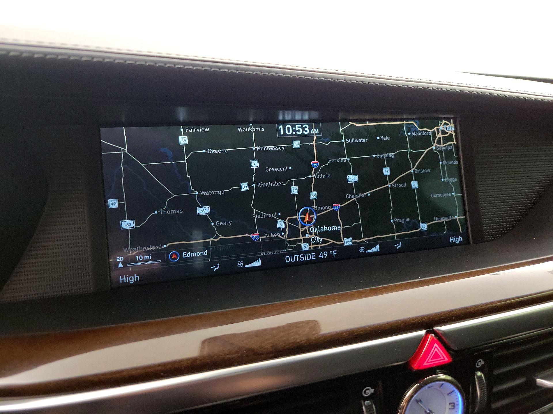 Thumbnail: 2017 Genesis G90 - 14