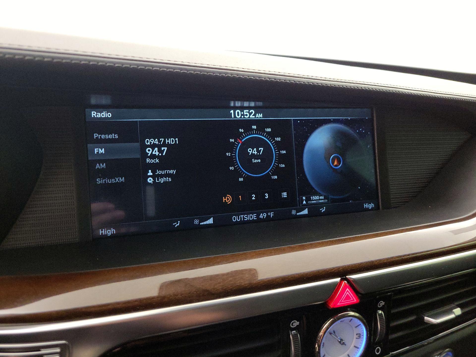 Thumbnail: 2017 Genesis G90 - 16