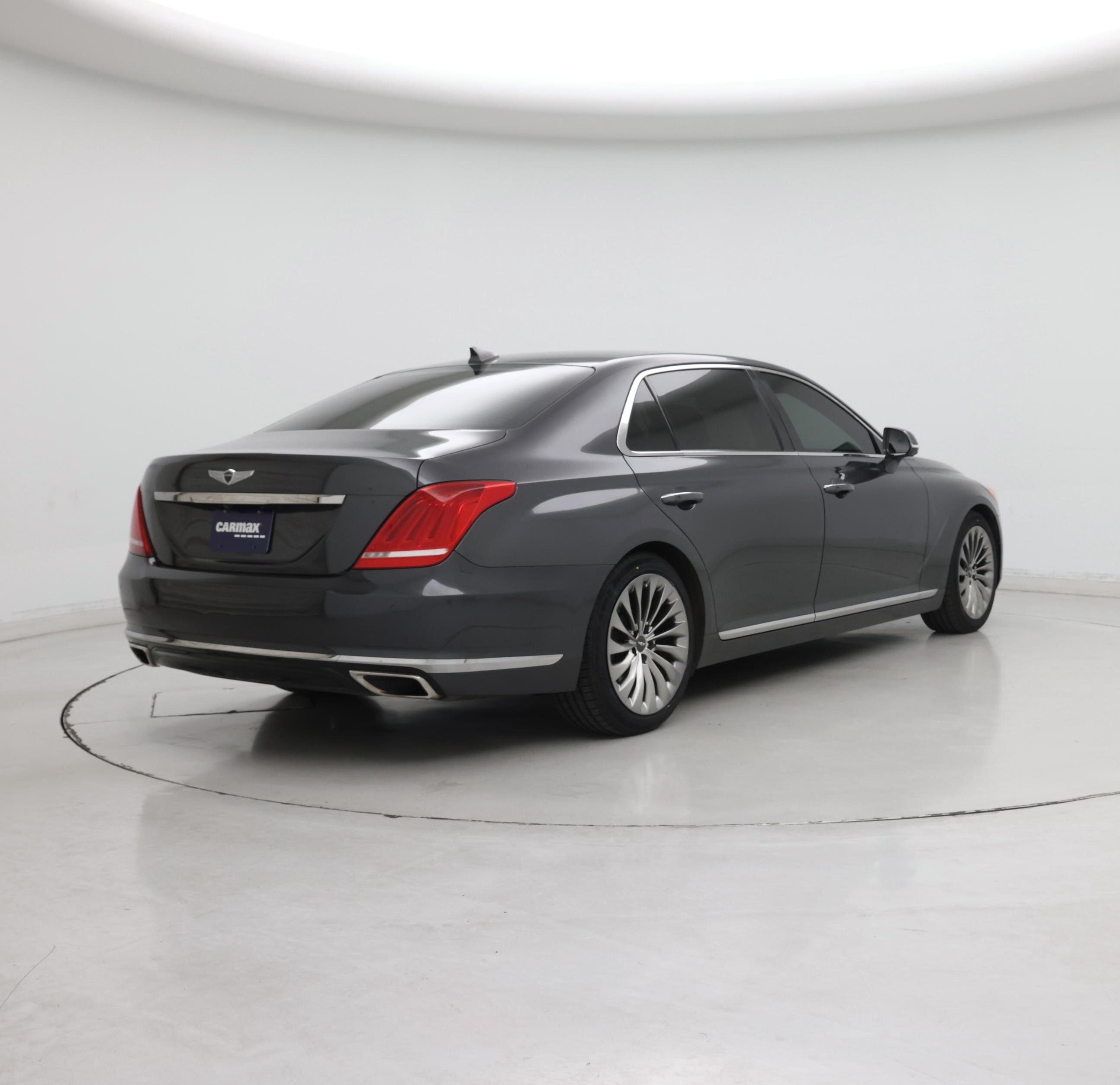 Thumbnail: 2017 Genesis G90 - 8