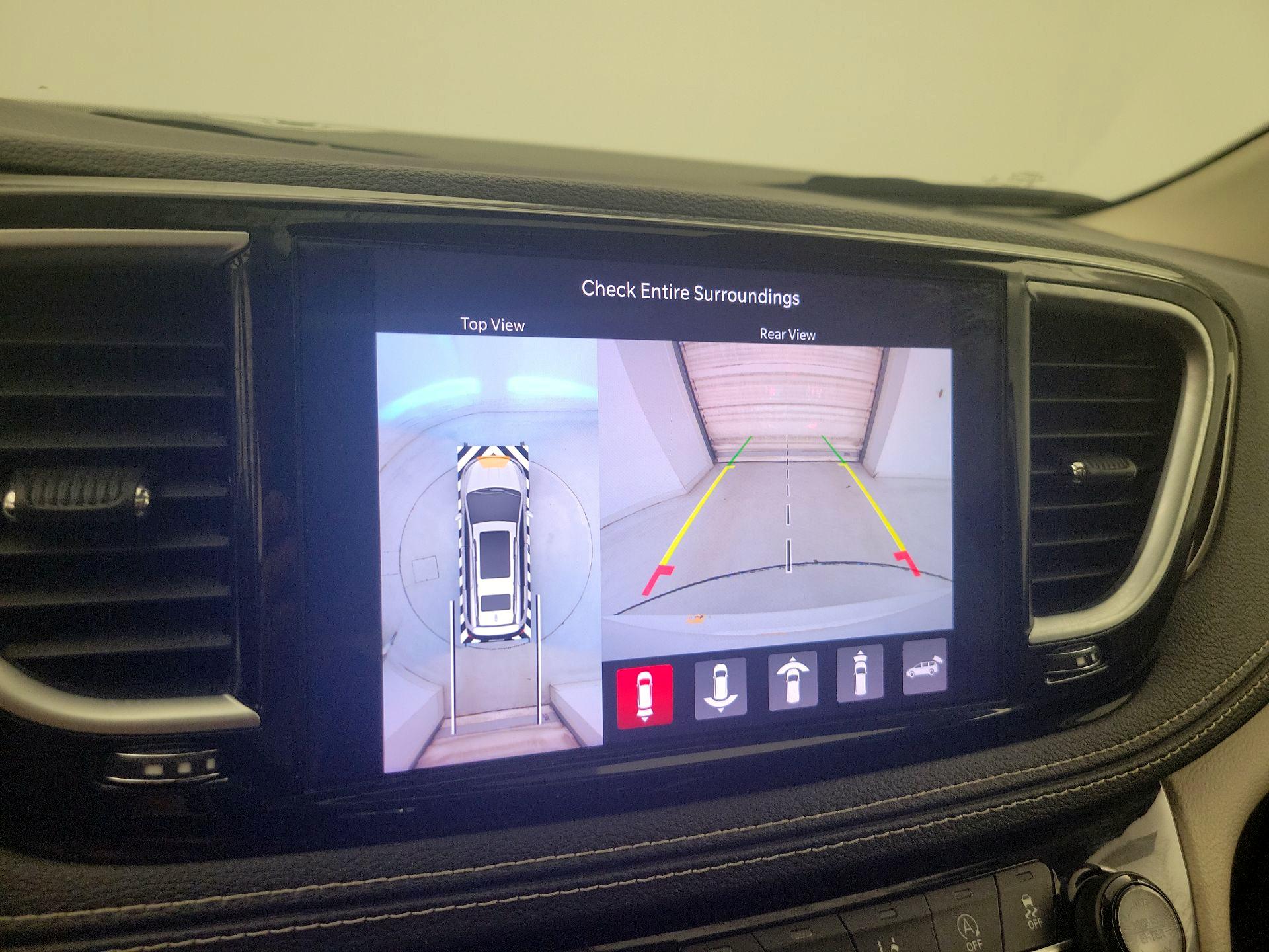 Thumbnail: 2022 Chrysler Pacifica - 15