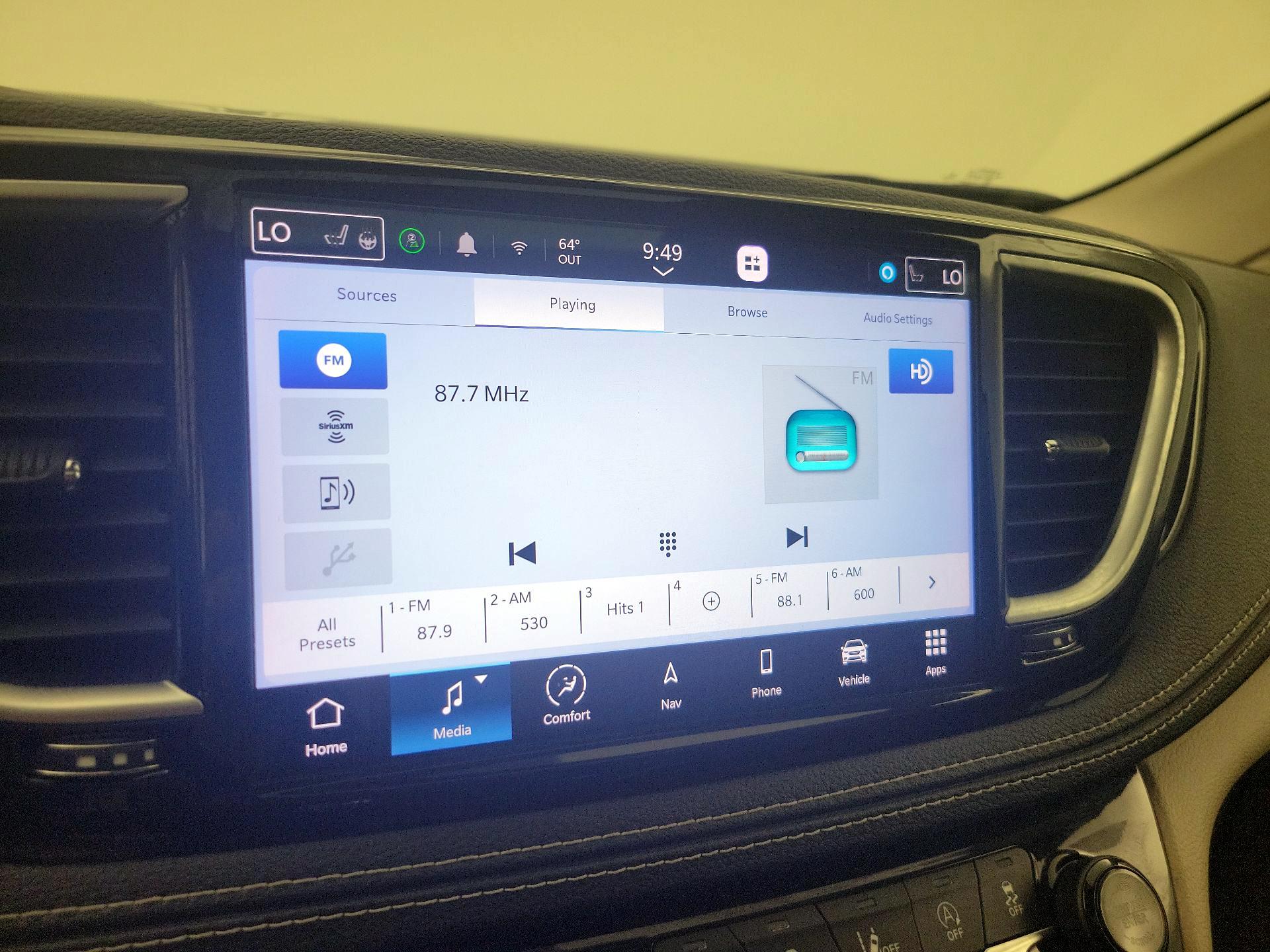 Thumbnail: 2022 Chrysler Pacifica - 16