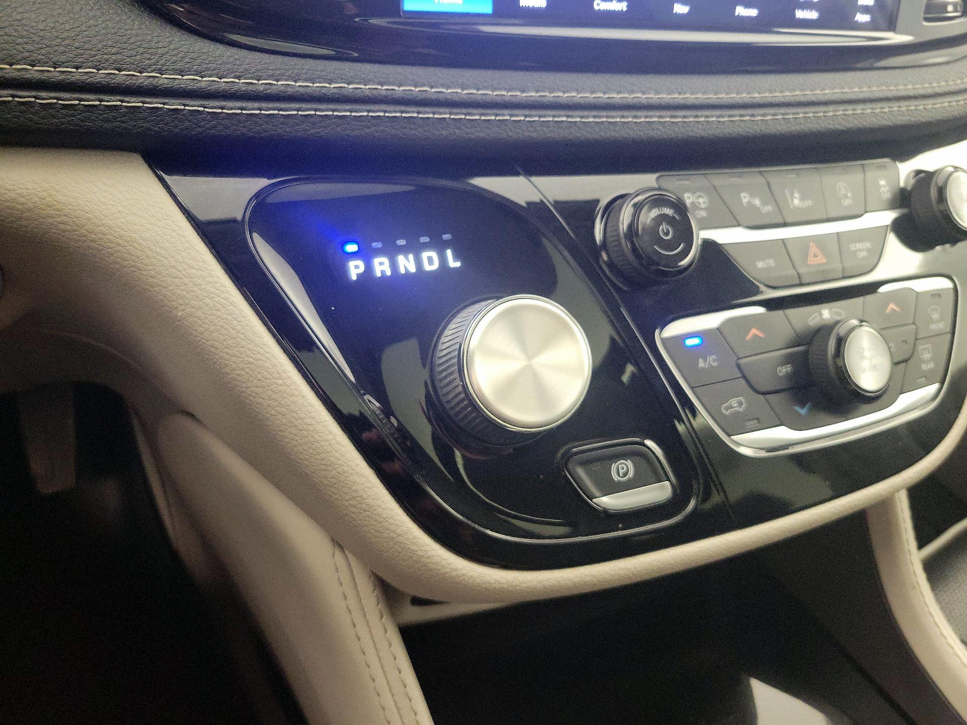 Thumbnail: 2022 Chrysler Pacifica - 18