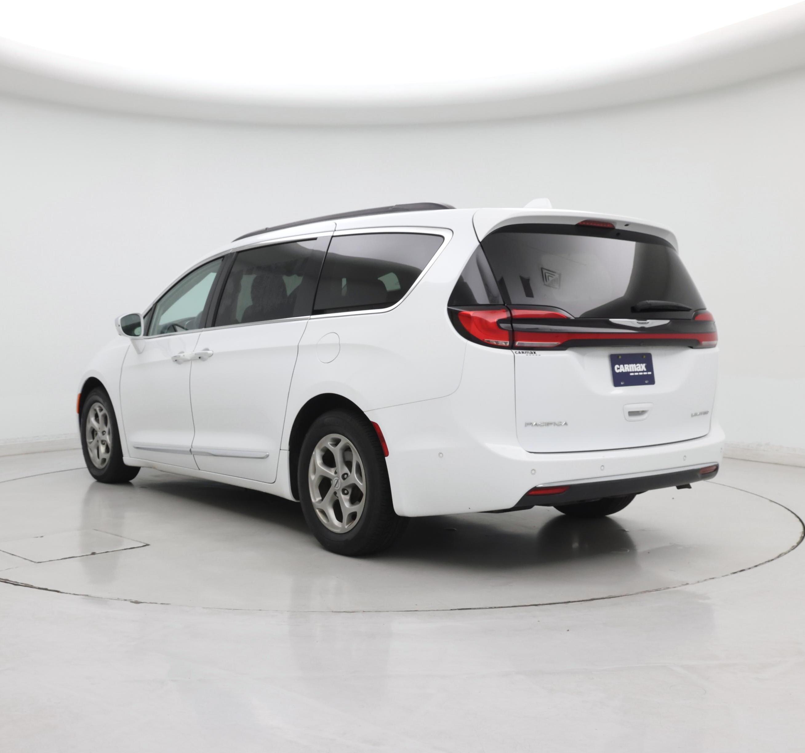 Thumbnail: 2022 Chrysler Pacifica - 2