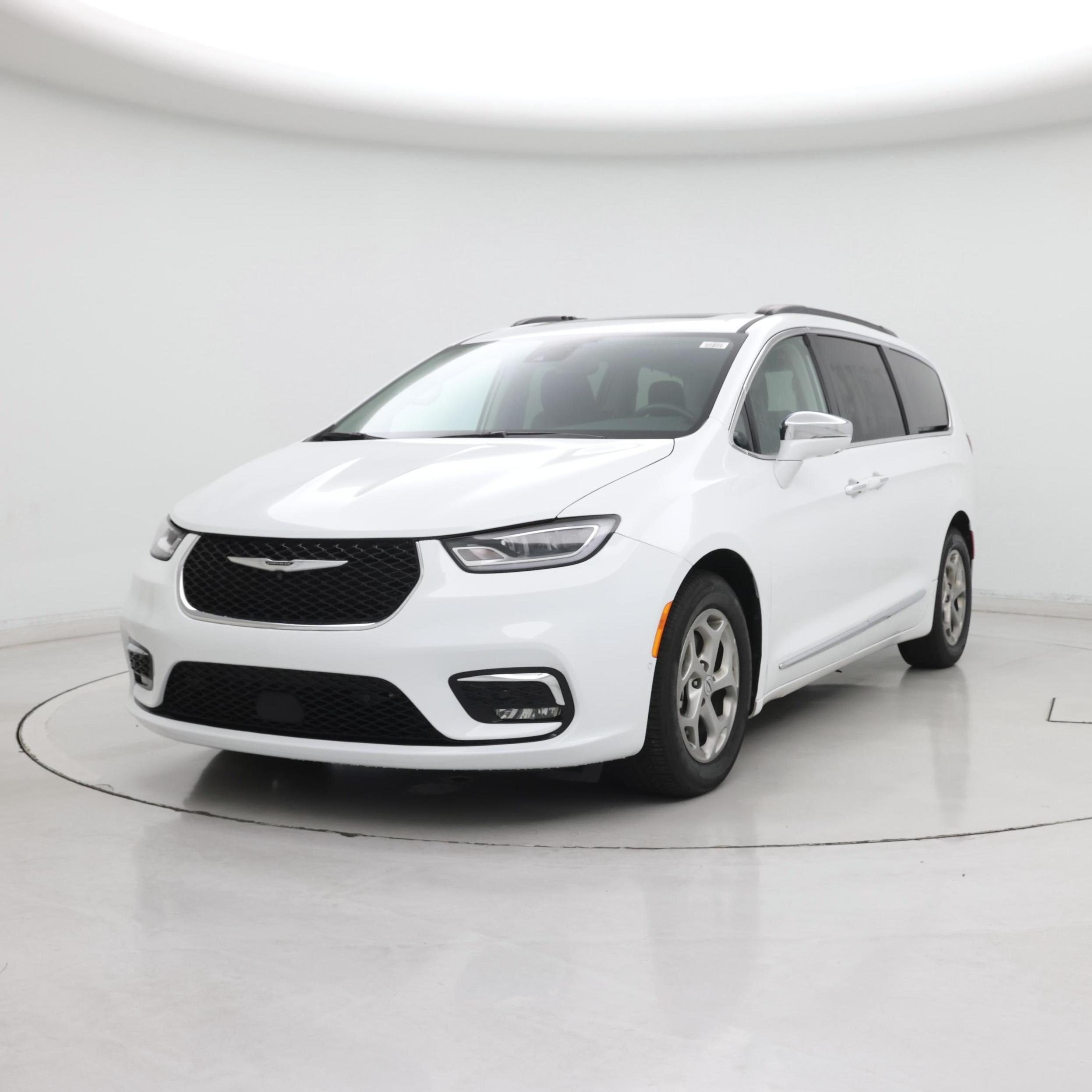 Thumbnail: 2022 Chrysler Pacifica - 4