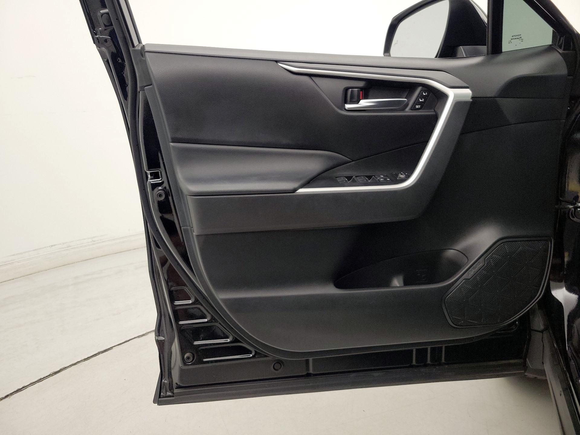 Thumbnail: 2024 Toyota RAV4 - 12