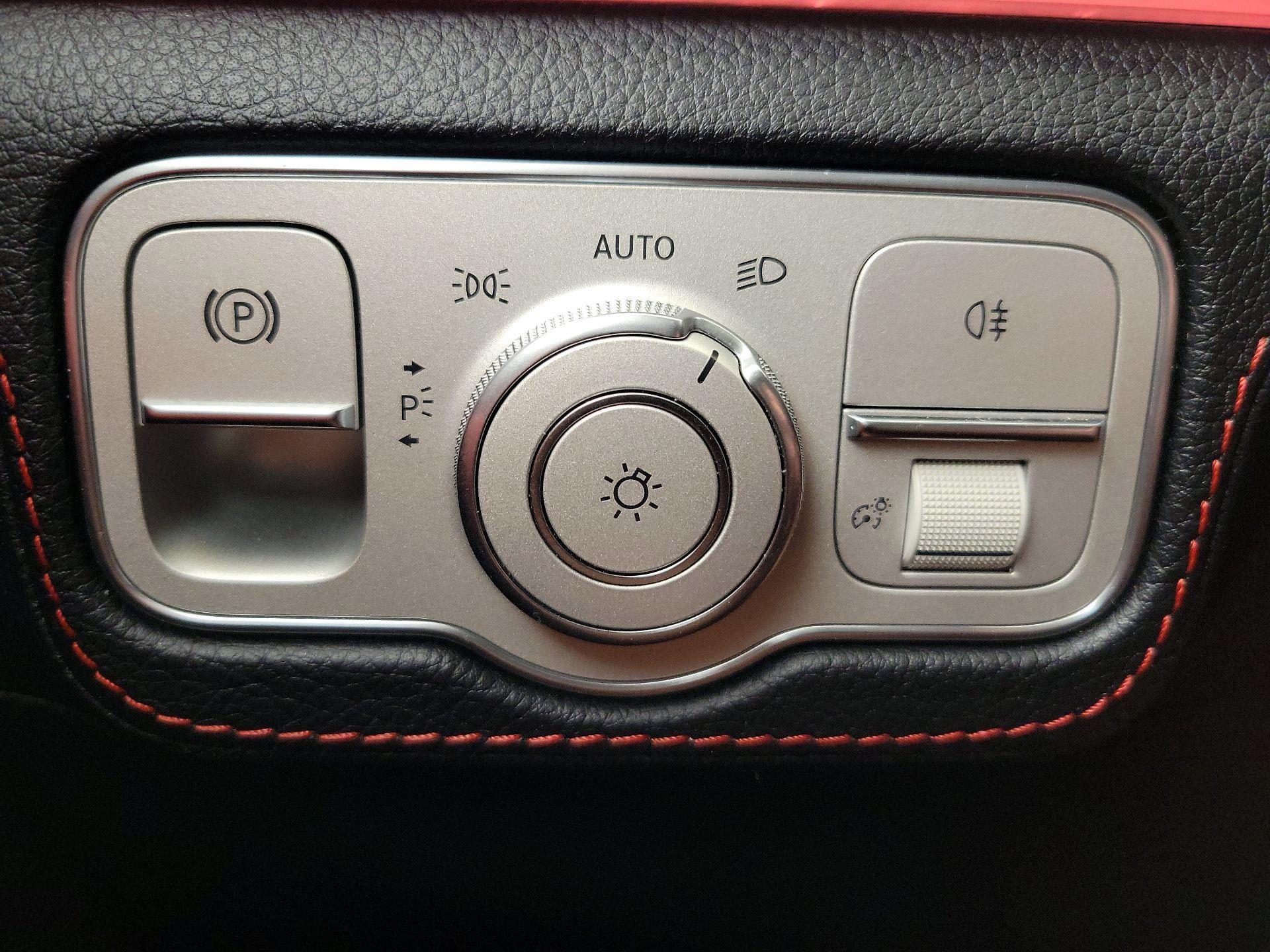 Thumbnail: 2021 Mercedes-Benz GLE - 13