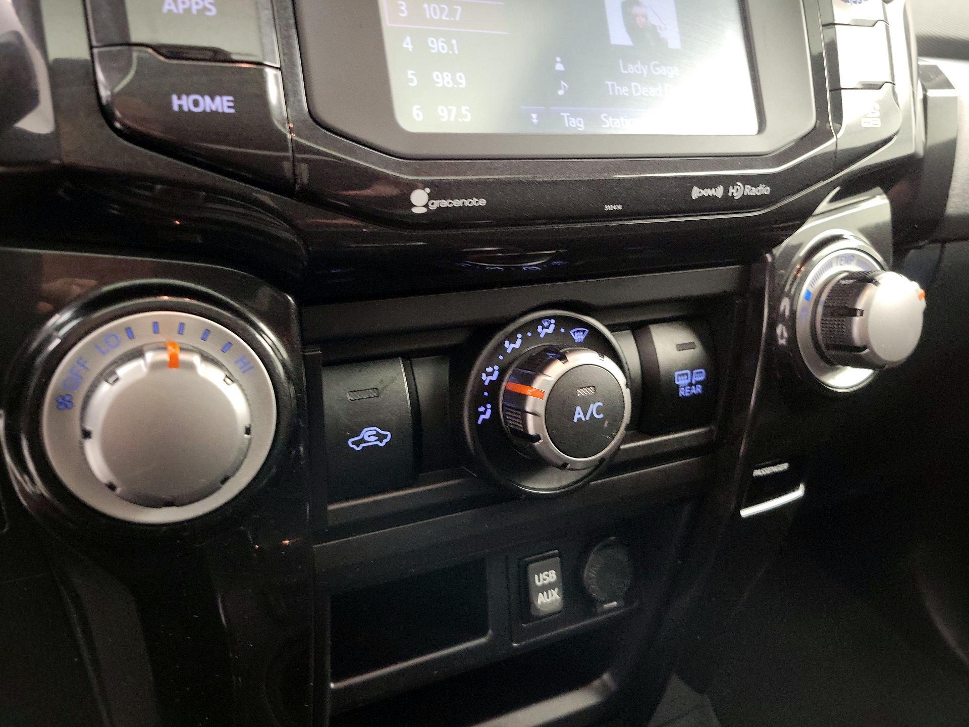 Thumbnail: 2019 Toyota 4Runner - 16