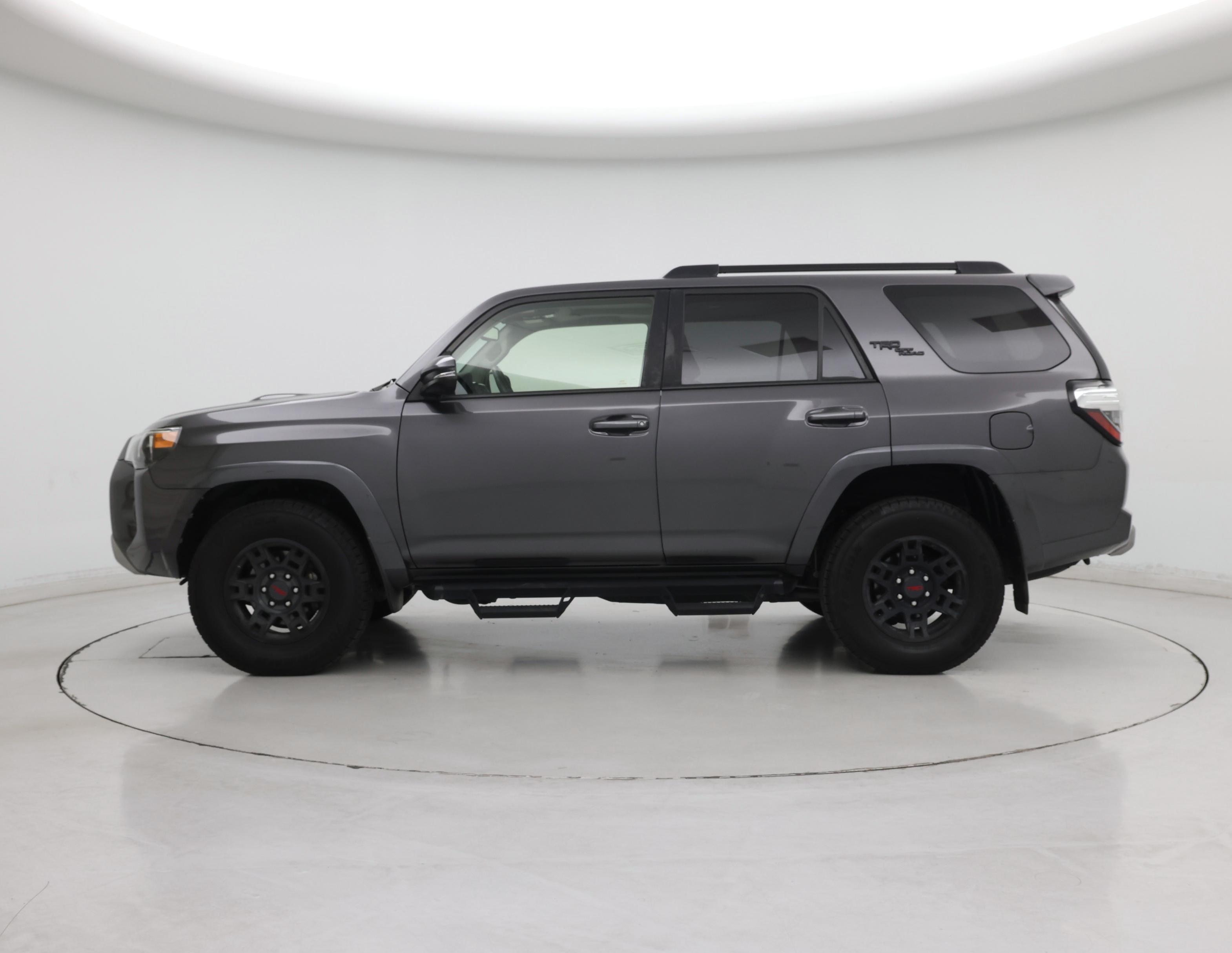 Thumbnail: 2019 Toyota 4Runner - 3