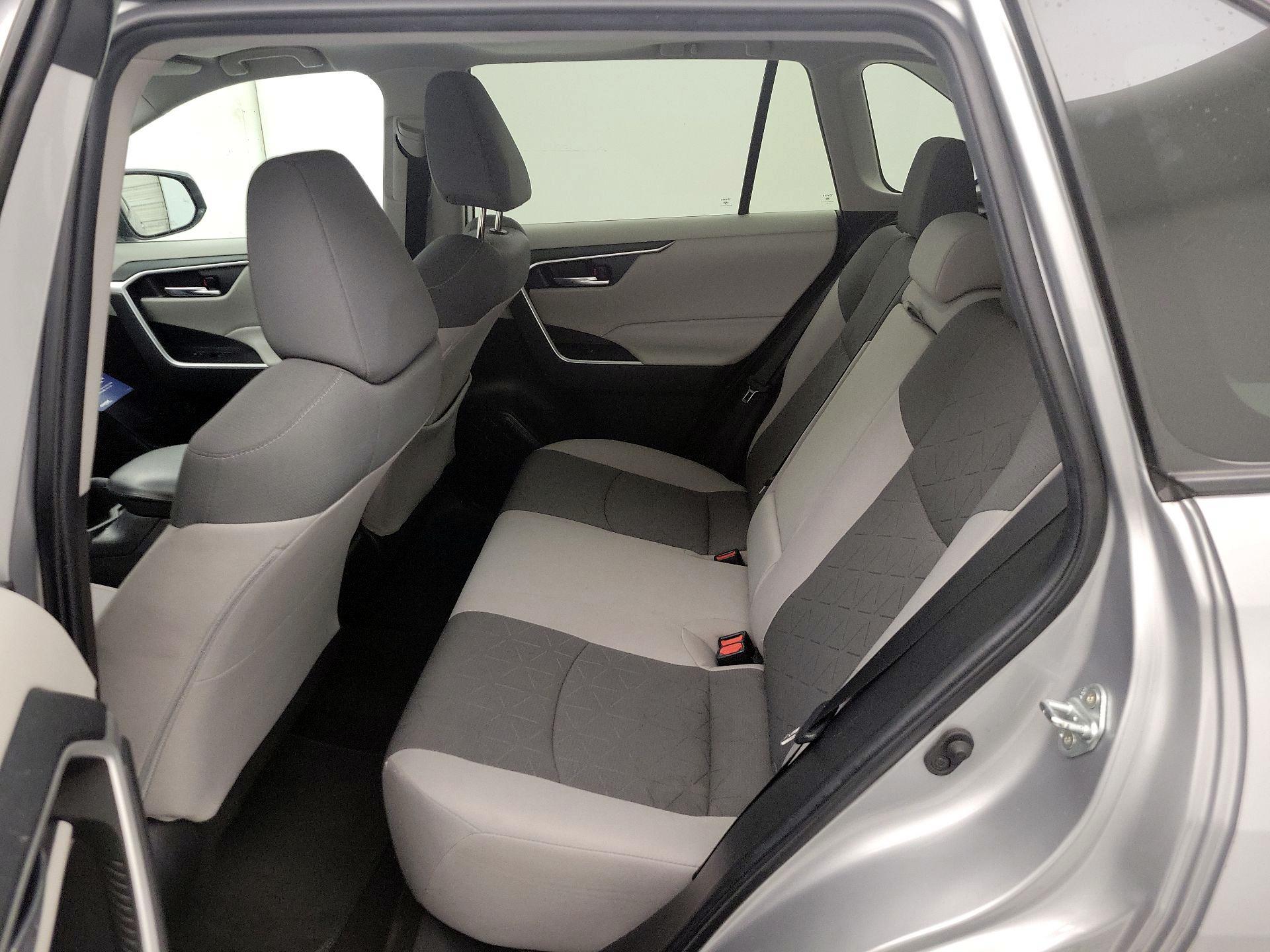 Thumbnail: 2022 Toyota RAV4 - 20