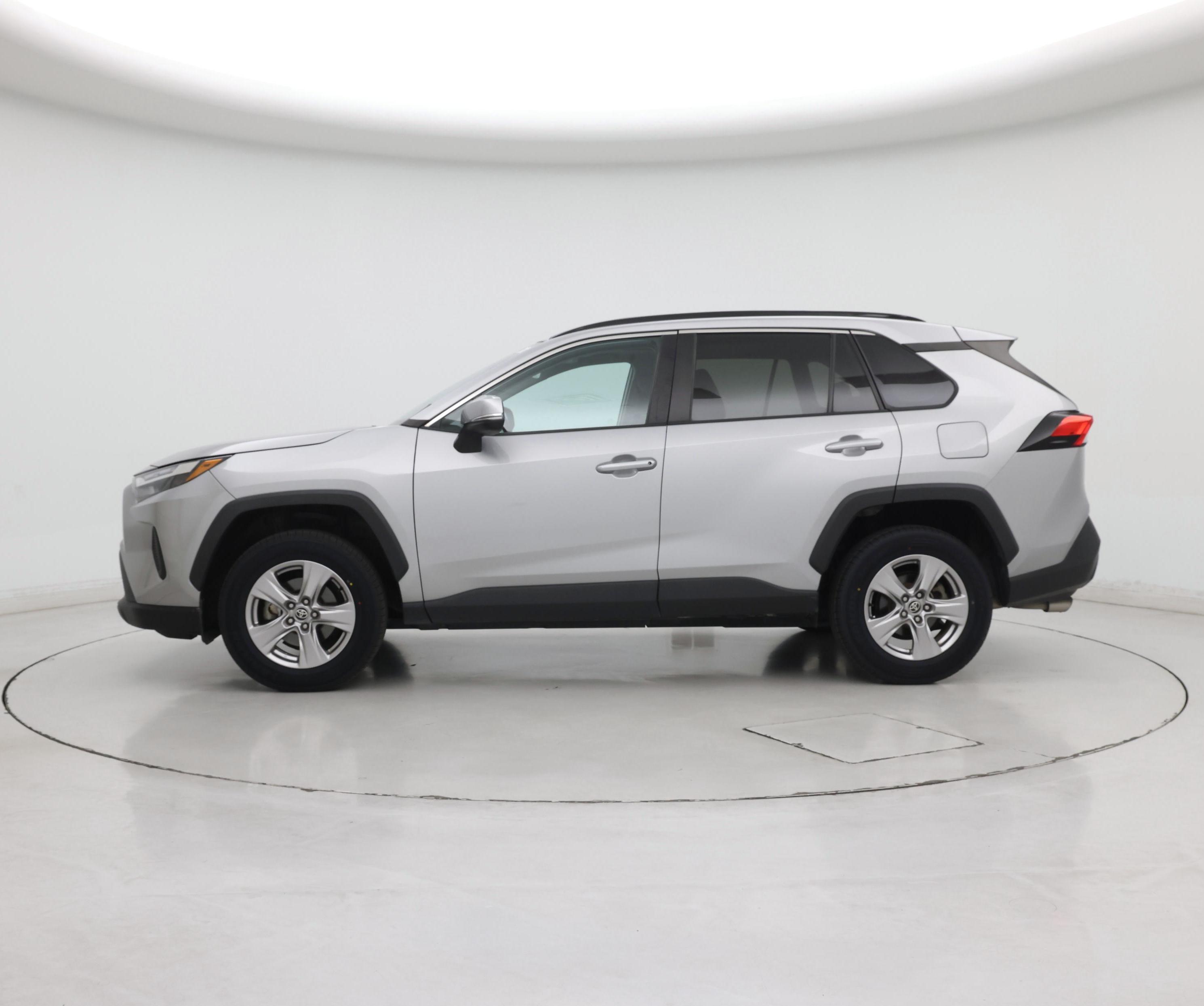 Thumbnail: 2022 Toyota RAV4 - 3