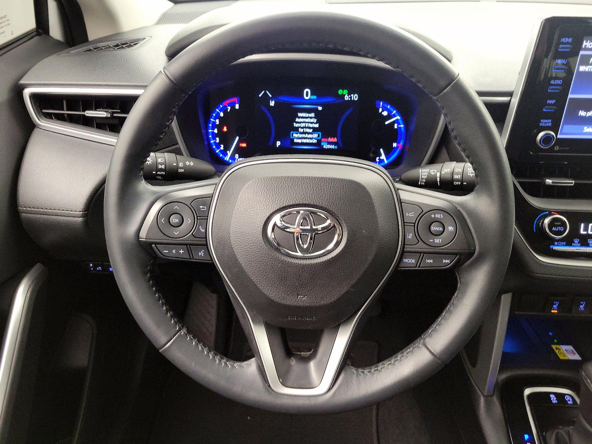 Thumbnail: 2022 Toyota Corolla Cross - 10