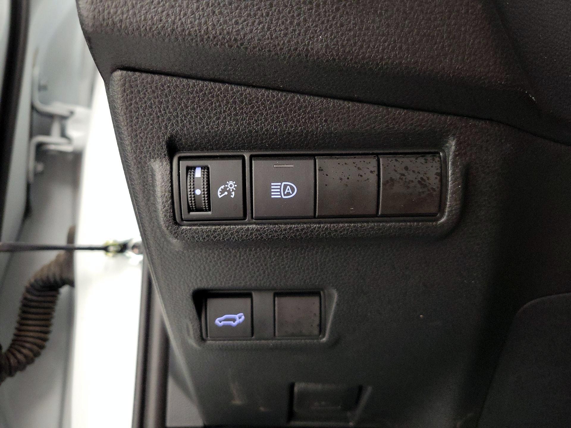 Thumbnail: 2022 Toyota Corolla Cross - 13