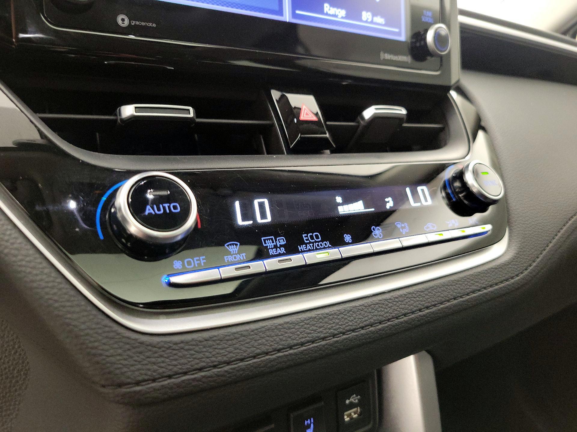 Thumbnail: 2022 Toyota Corolla Cross - 16