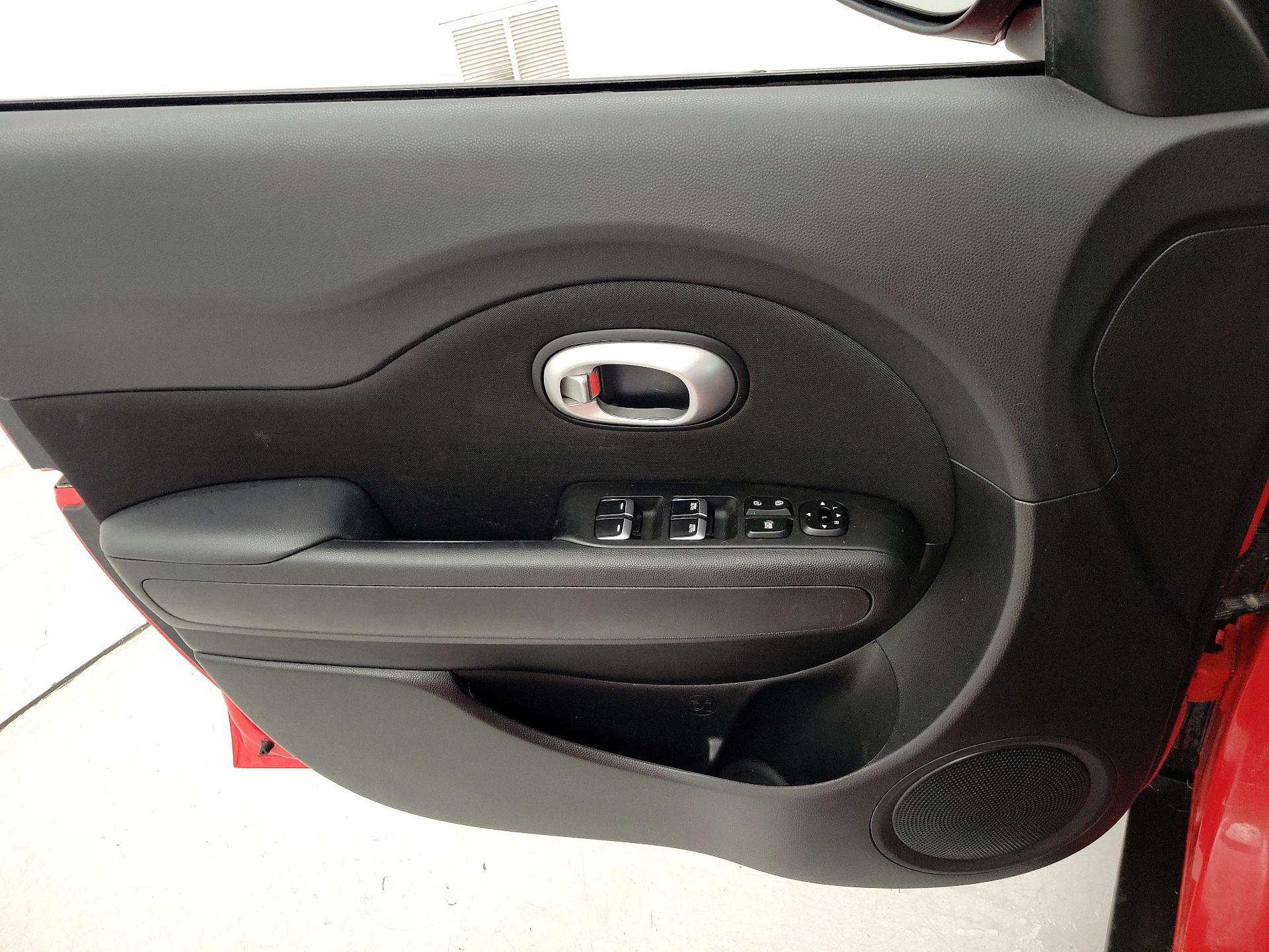 Thumbnail: 2017 Kia Soul - 12