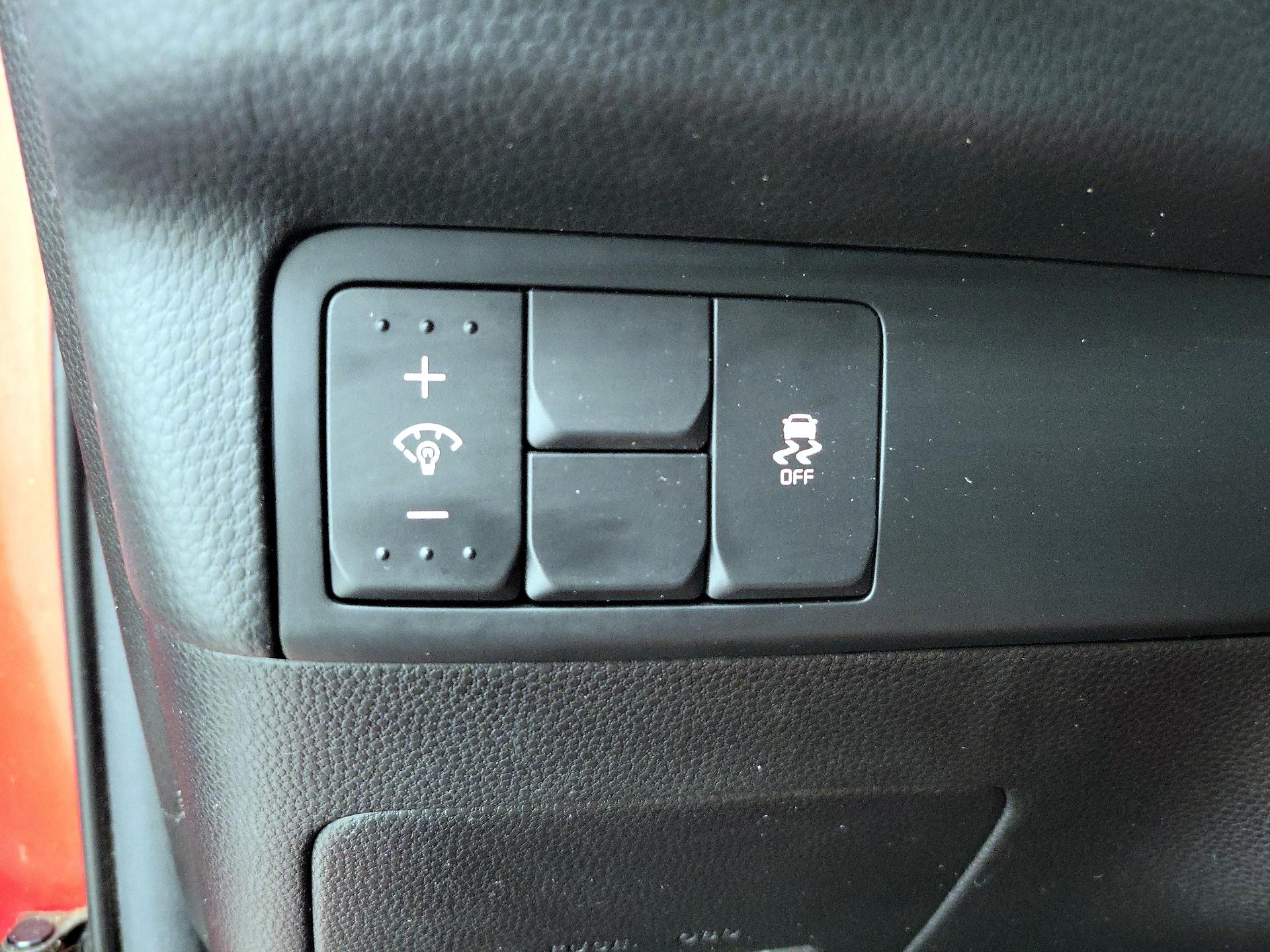 Thumbnail: 2017 Kia Soul - 13