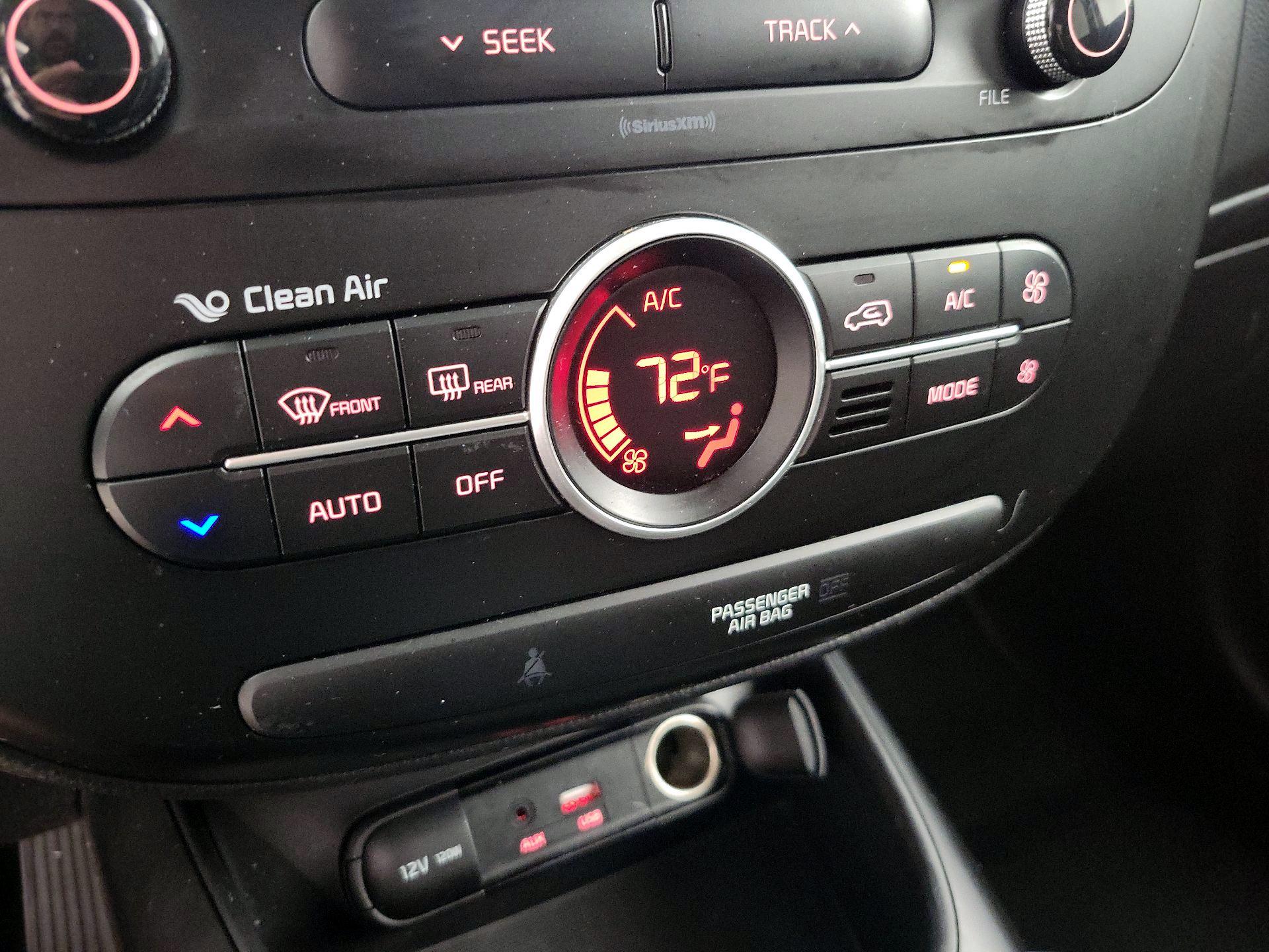 Thumbnail: 2017 Kia Soul - 16