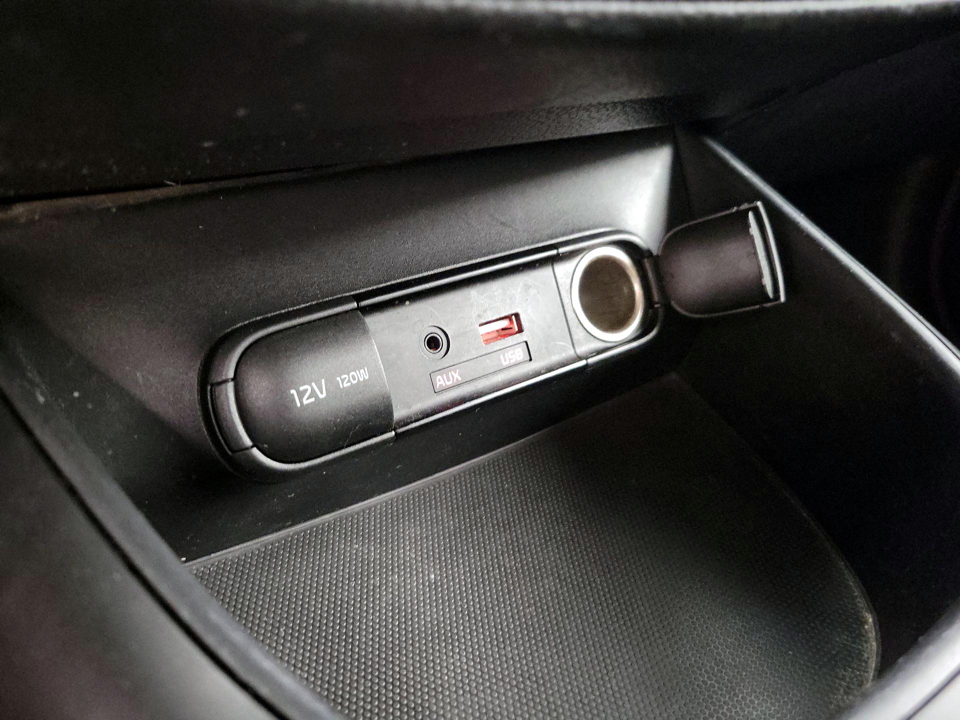 Thumbnail: 2017 Kia Soul - 18