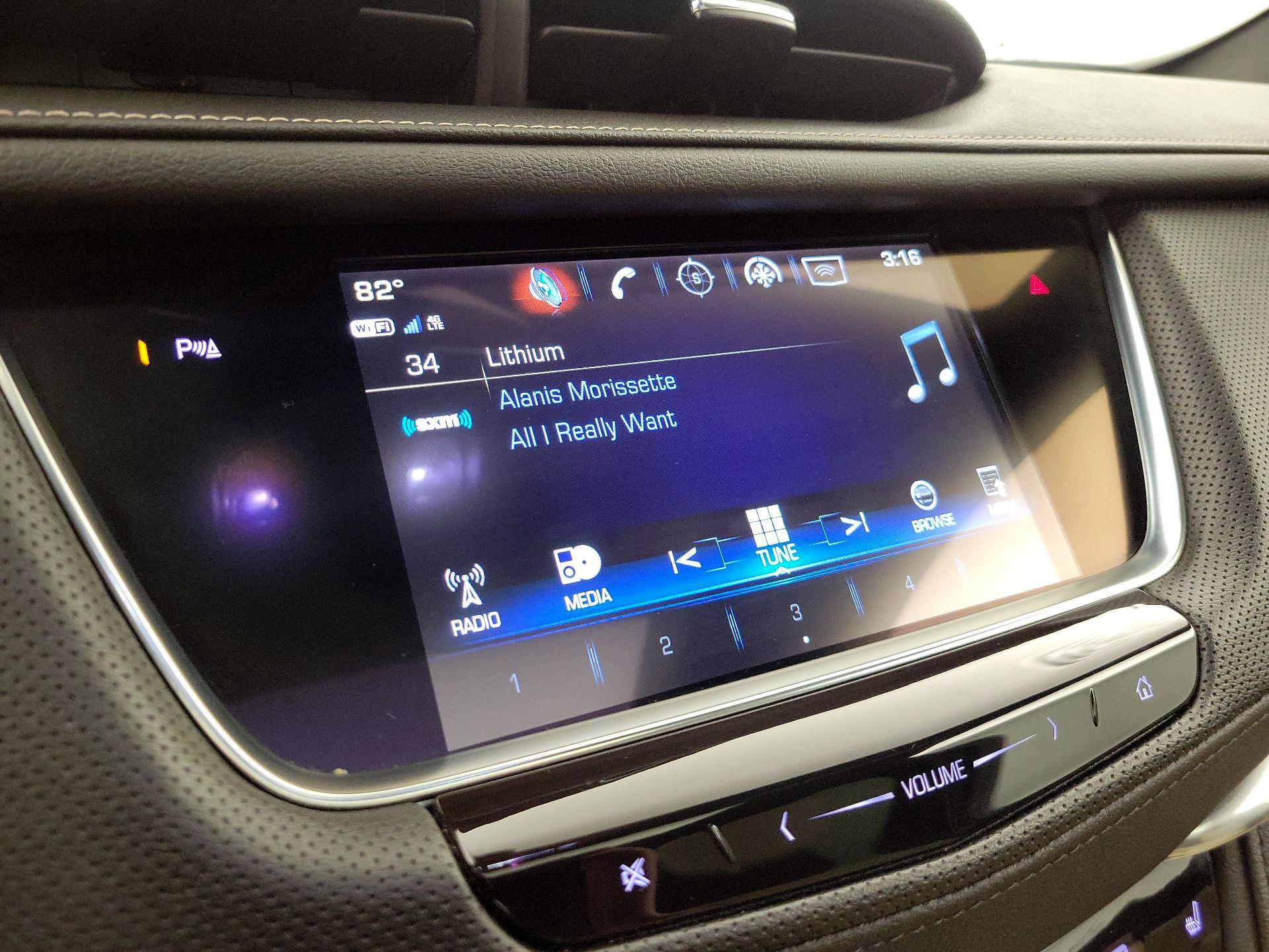 Thumbnail: 2019 Cadillac XT5 - 16