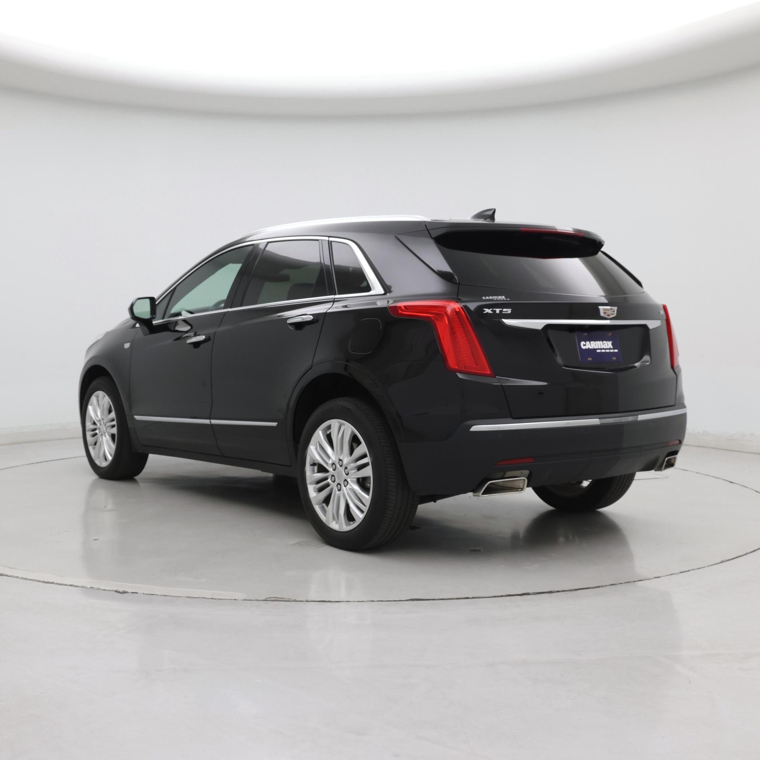 Thumbnail: 2019 Cadillac XT5 - 2