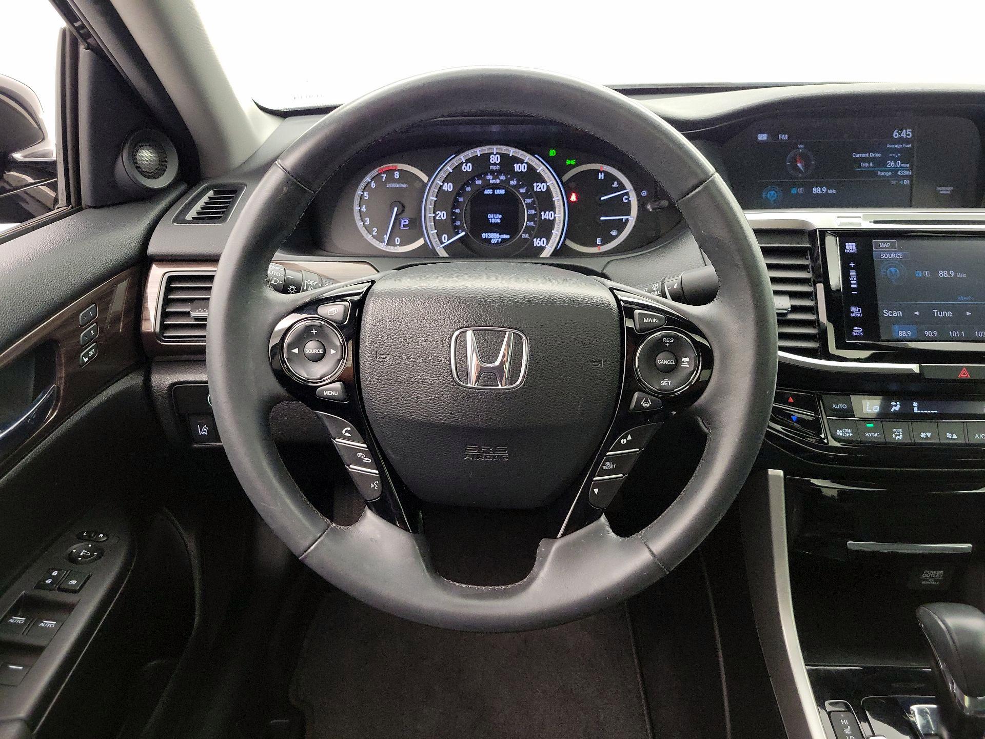 Thumbnail: 2017 Honda Accord - 10