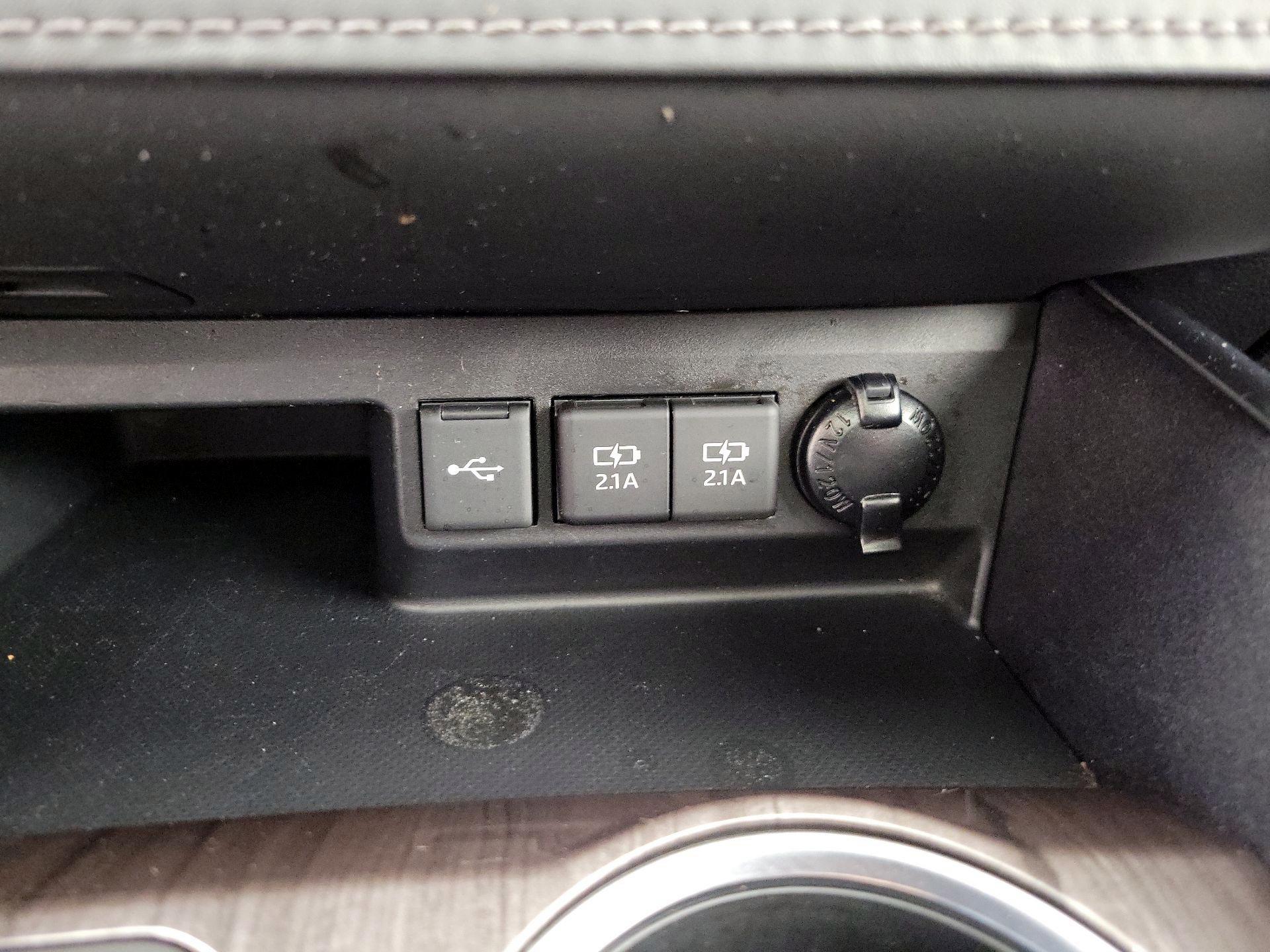 Thumbnail: 2021 Toyota Highlander - 19