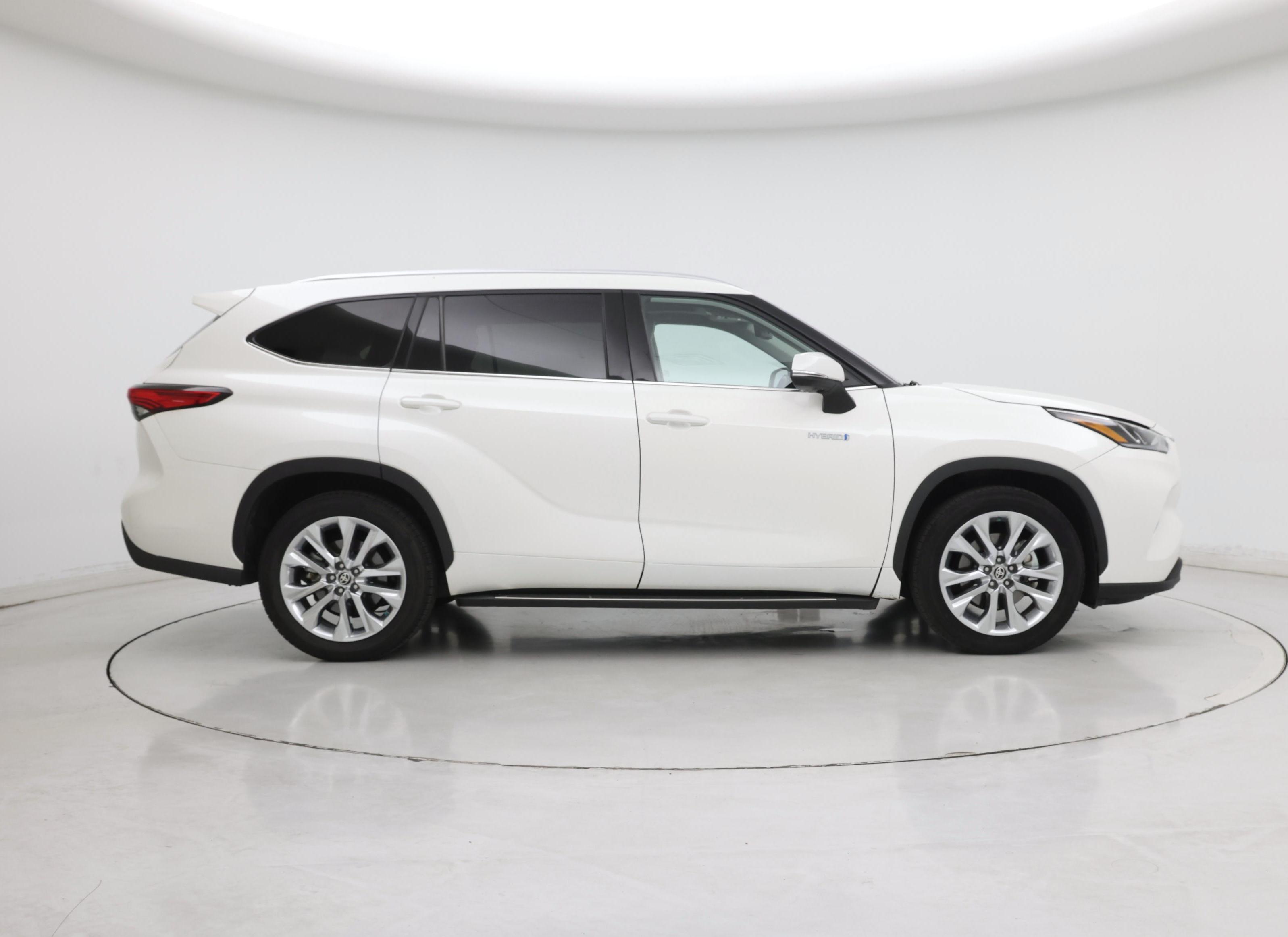 Thumbnail: 2021 Toyota Highlander - 7