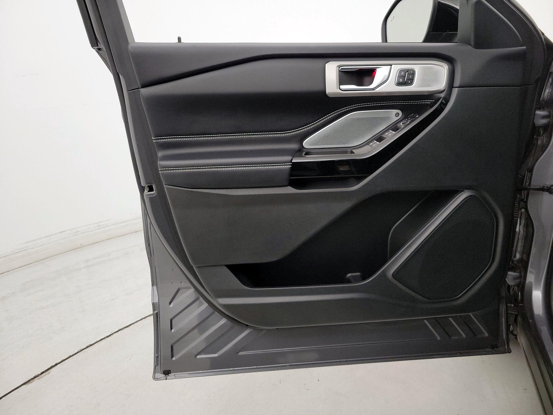 Thumbnail: 2022 Ford Explorer - 12