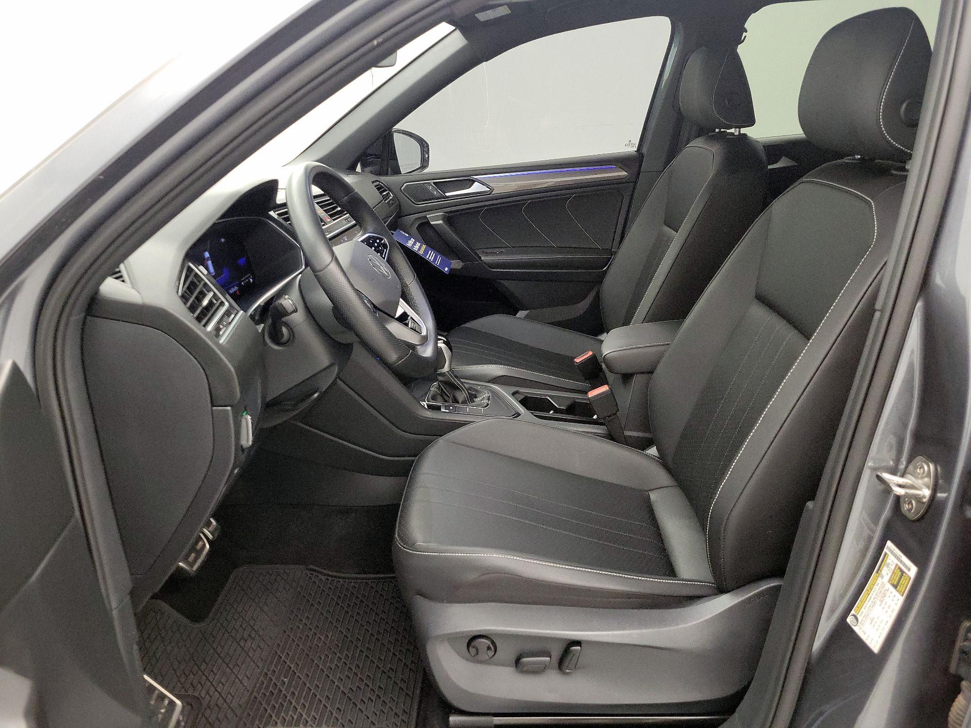 Thumbnail: 2023 Volkswagen Tiguan - 11