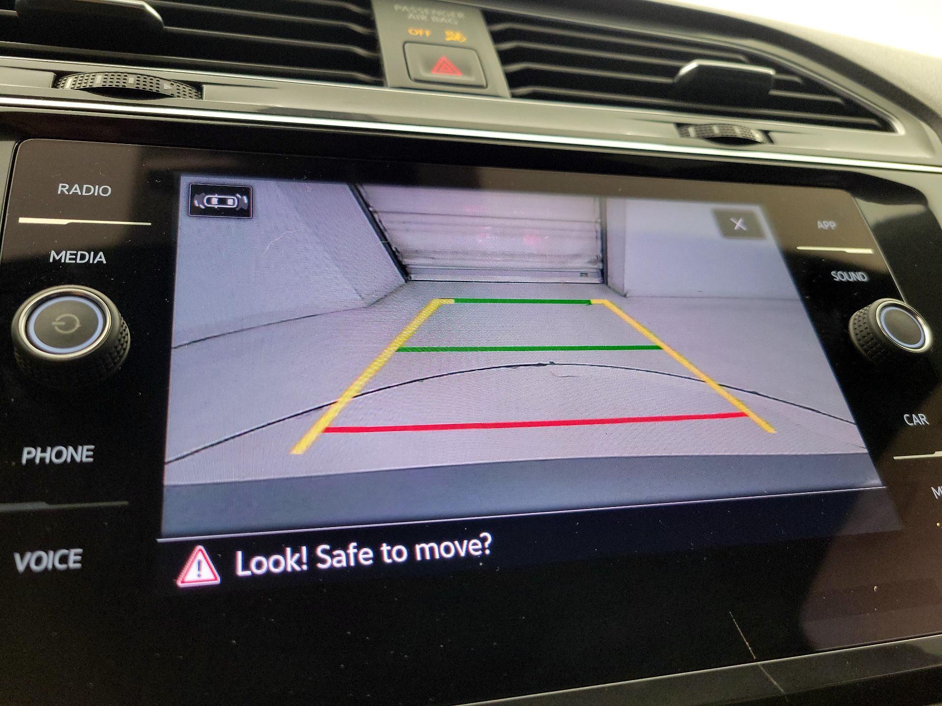 Thumbnail: 2023 Volkswagen Tiguan - 14