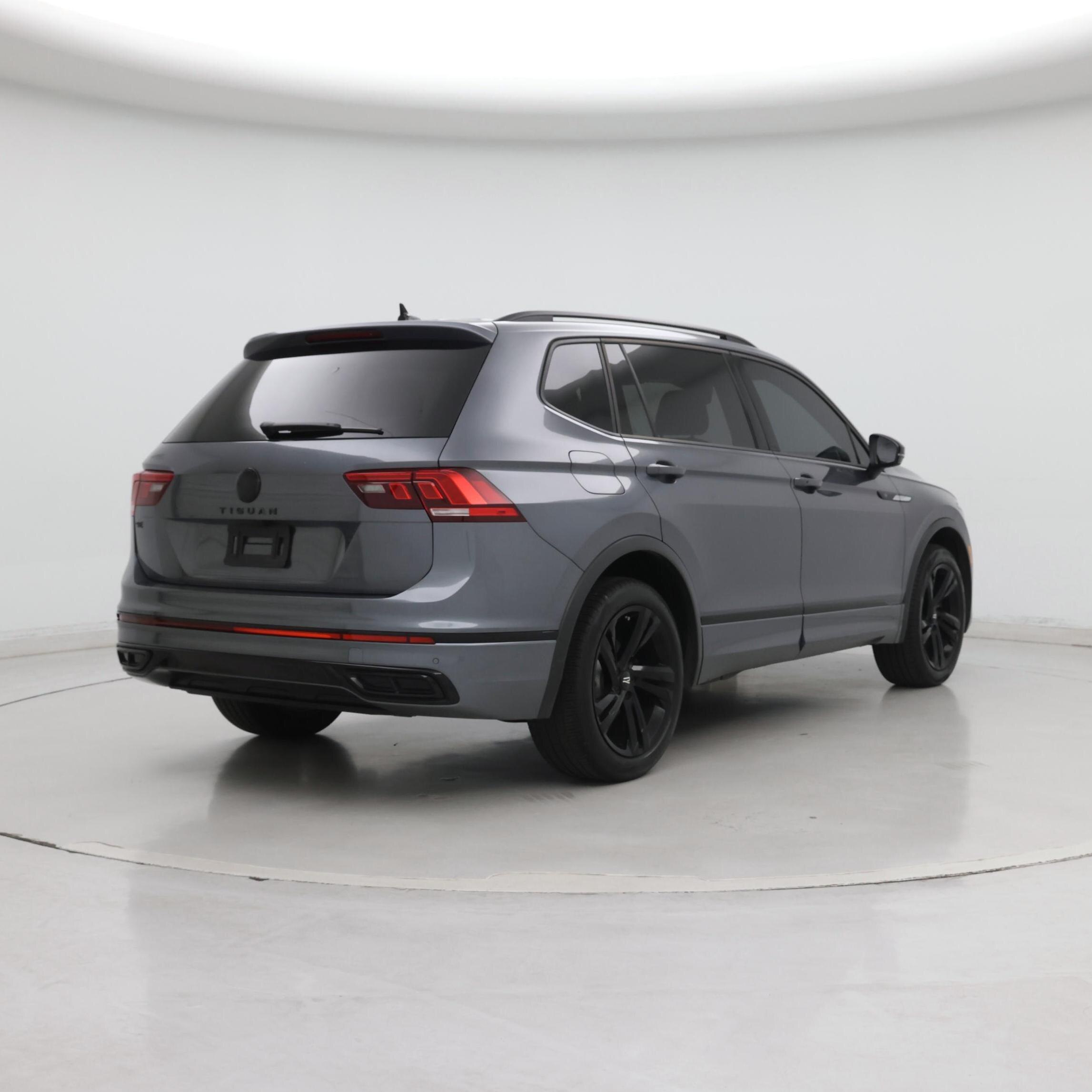 Thumbnail: 2023 Volkswagen Tiguan - 8